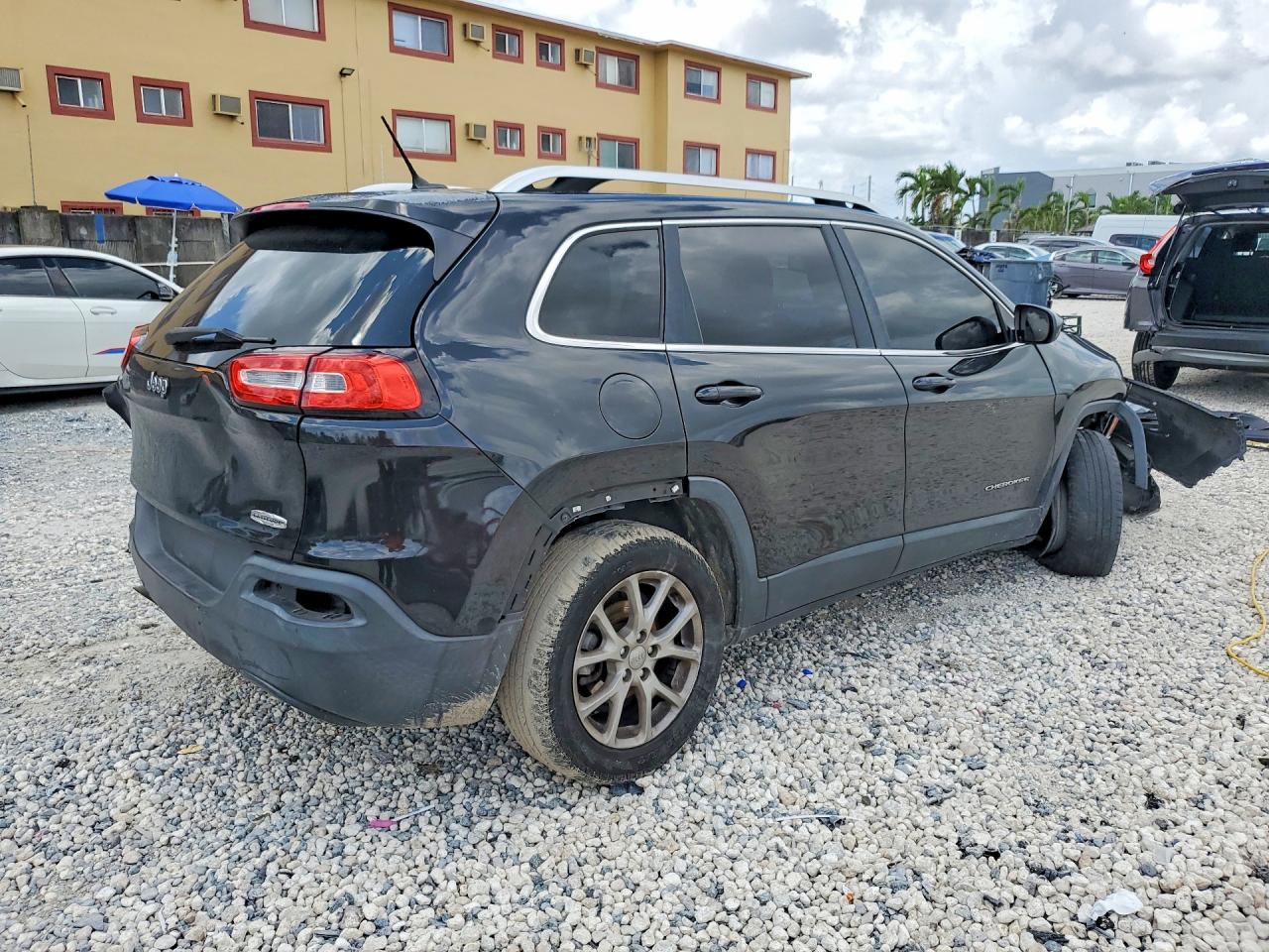 2014 Jeep Cherokee Latitude Black vin: 1C4PJLCB3EW312103