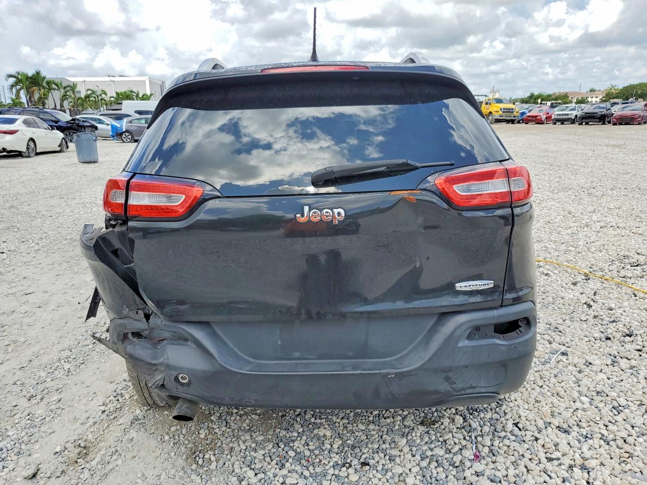 2014 Jeep Cherokee Latitude Black vin: 1C4PJLCB3EW312103