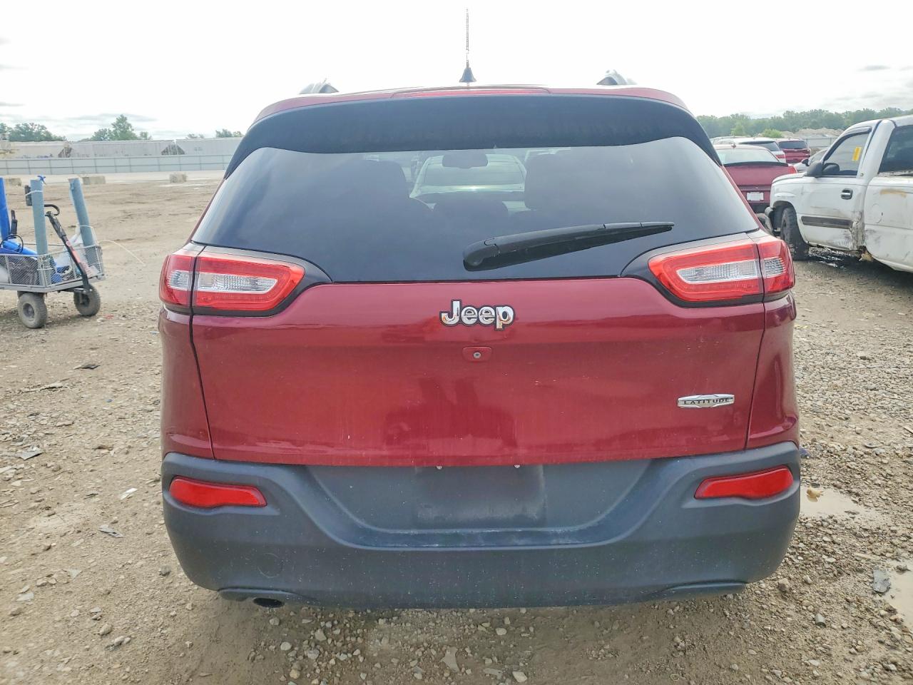 2015 Jeep Cherokee Latitude Burgundy vin: 1C4PJLCB3FW532648