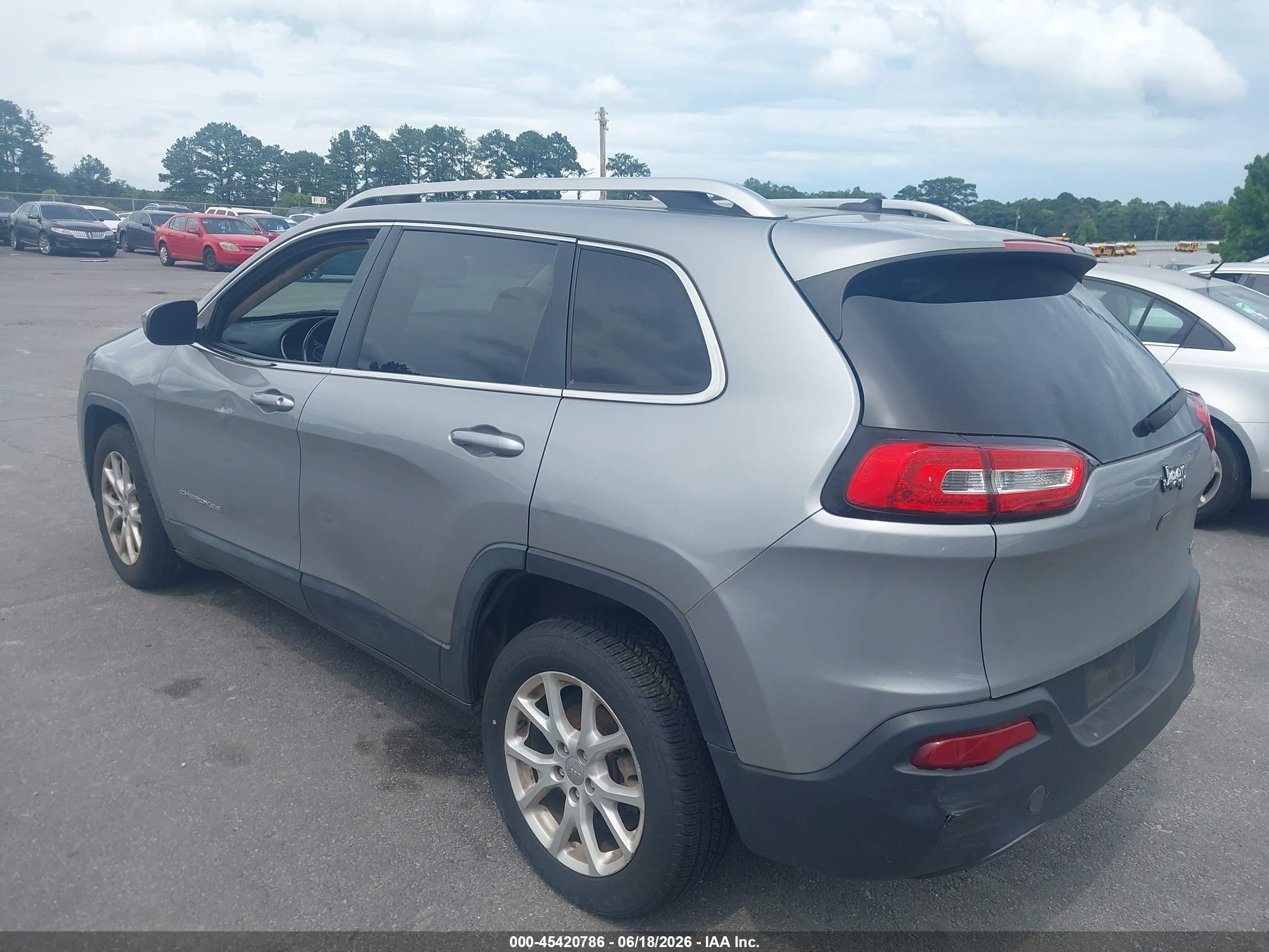 2015 Jeep Cherokee Latitude Gray vin: 1C4PJLCB3FW627629