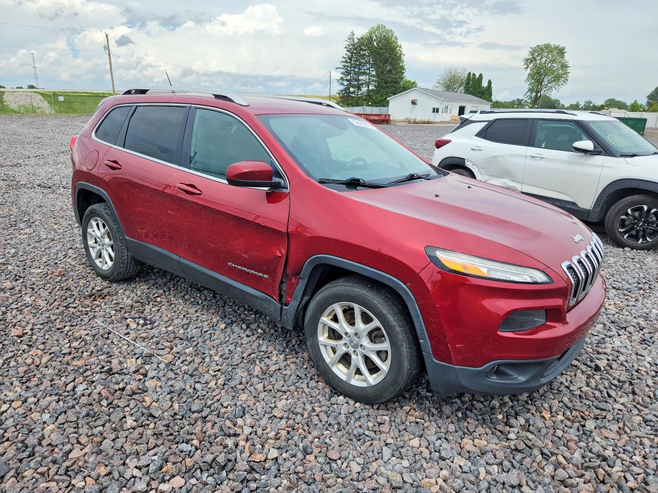 2015 Jeep Cherokee Latitude Red vin: 1C4PJLCB3FW712003