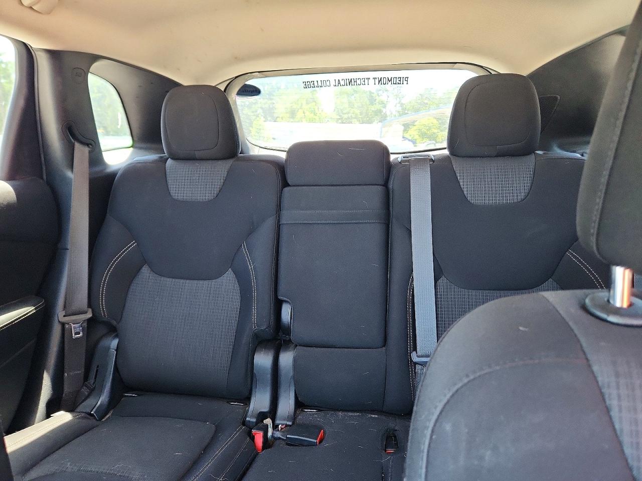 2015 Jeep Cherokee Latitude Black vin: 1C4PJLCB3FW761136
