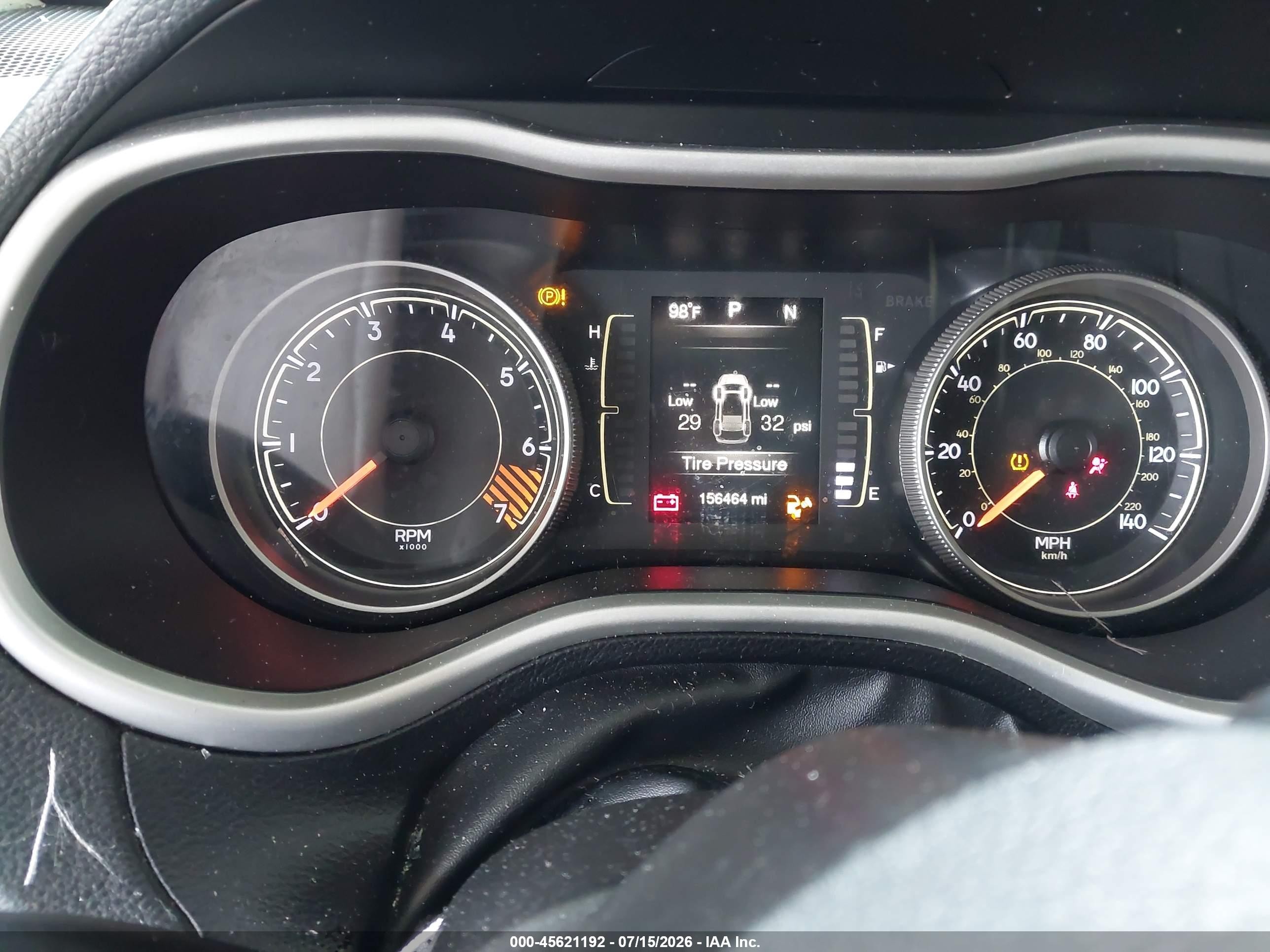 2015 Jeep Cherokee Latitude White vin: 1C4PJLCB3FW790622