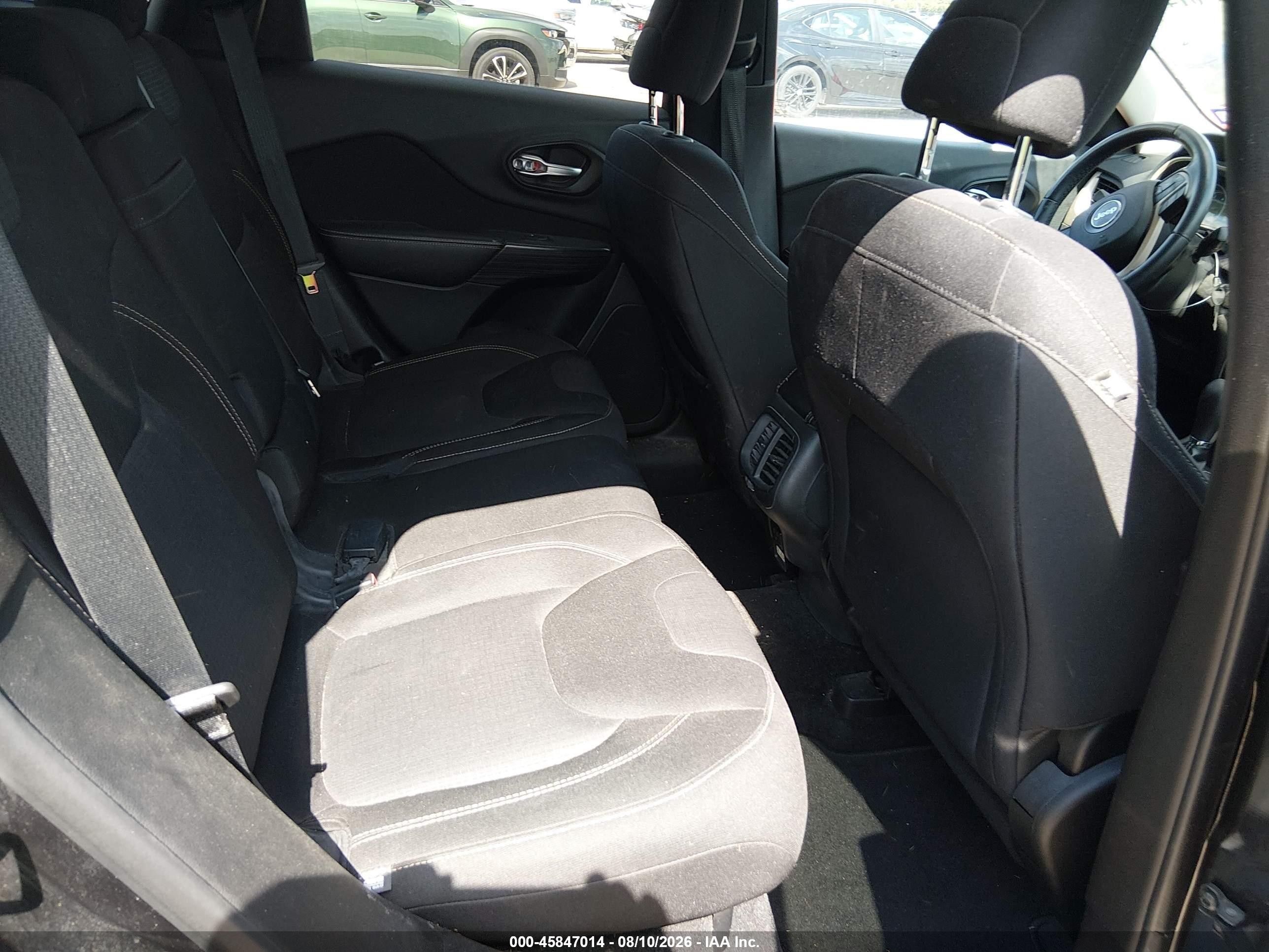 2015 Jeep Cherokee Latitude Black vin: 1C4PJLCB3FW790863