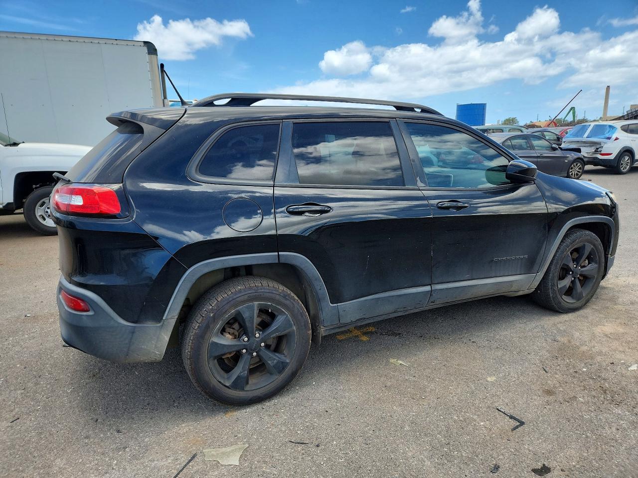 2018 Jeep Cherokee Latitude Black vin: 1C4PJLCB3JD556968