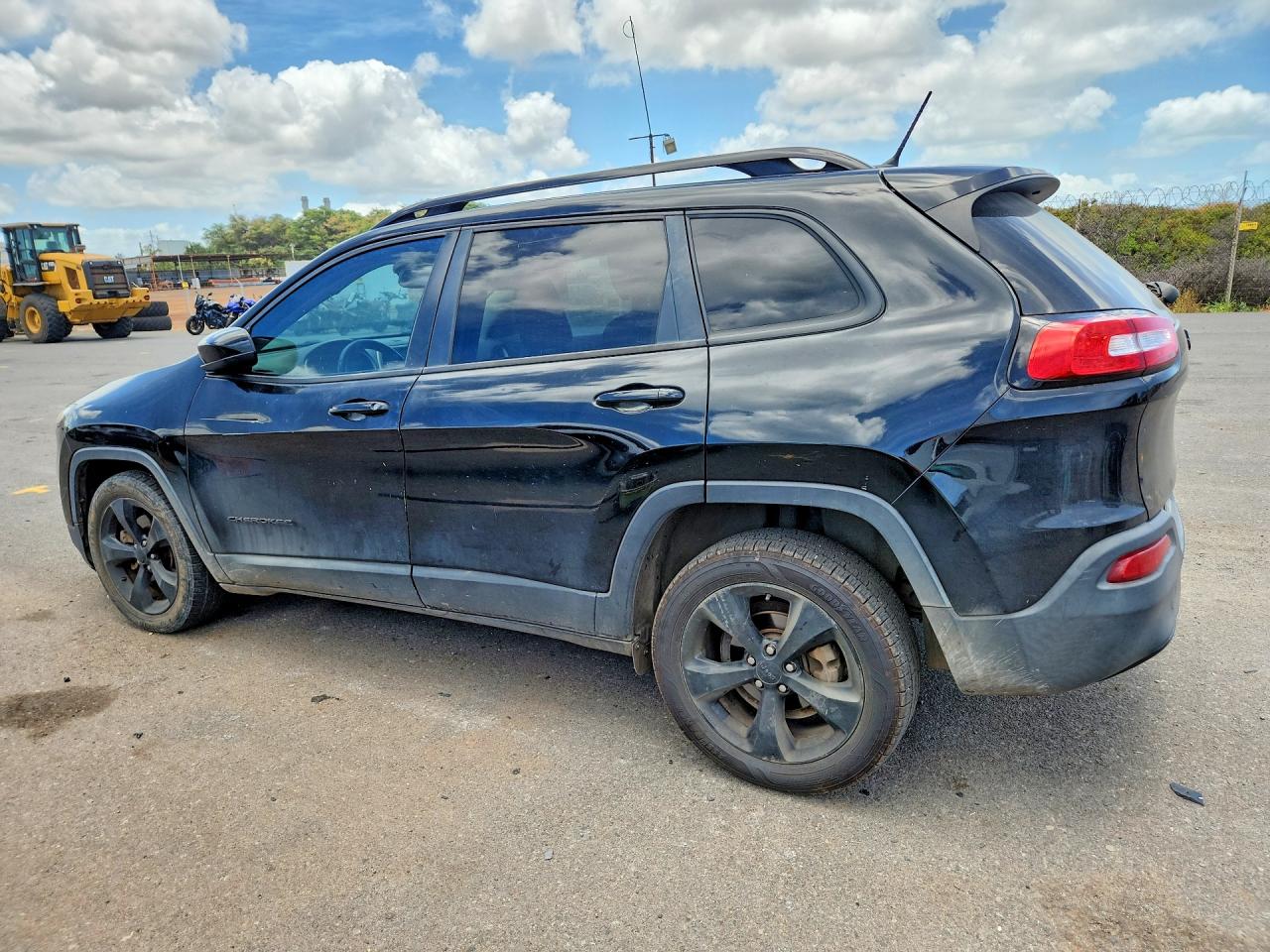 2018 Jeep Cherokee Latitude Black vin: 1C4PJLCB3JD556968