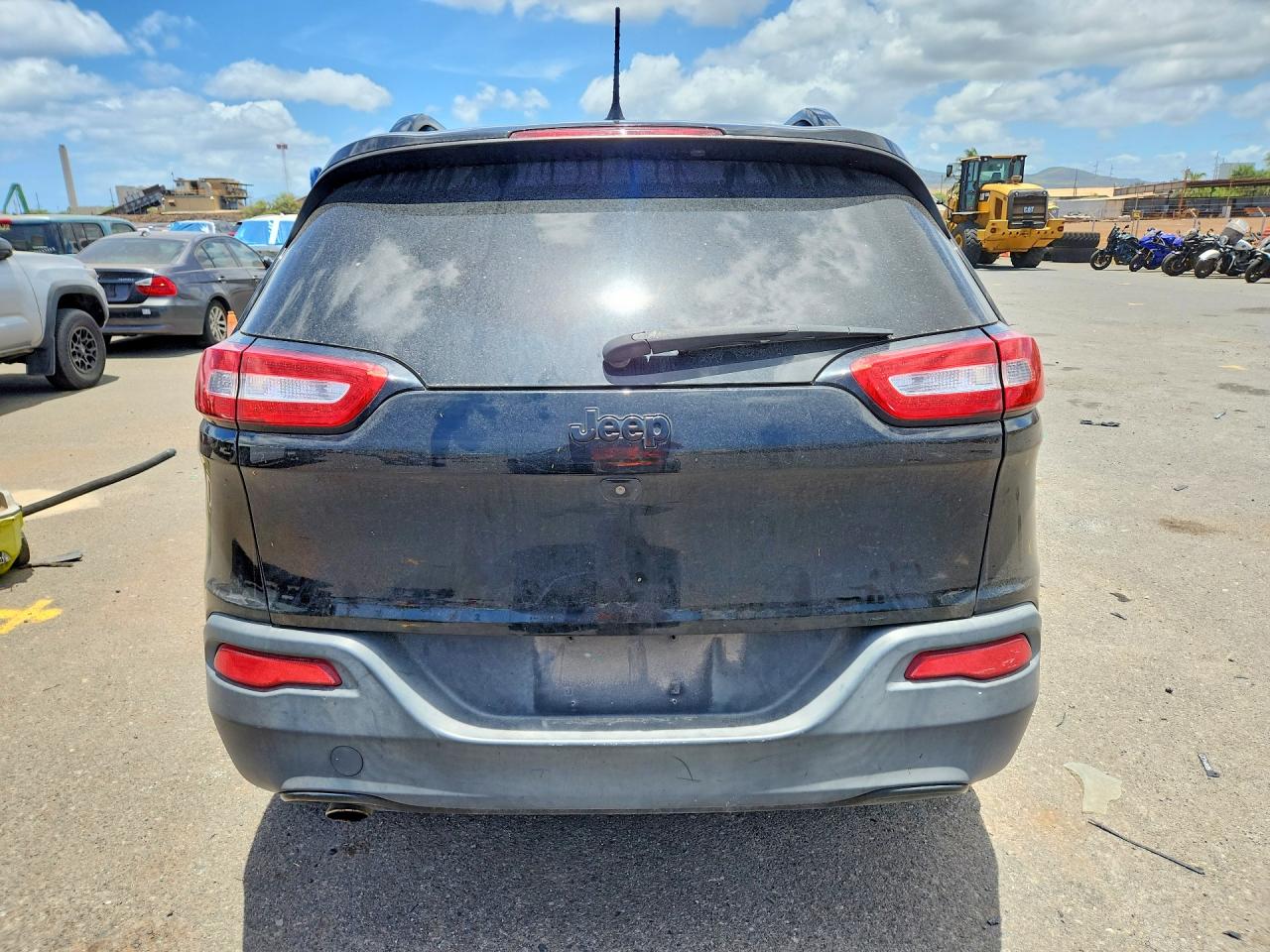 2018 Jeep Cherokee Latitude Black vin: 1C4PJLCB3JD556968
