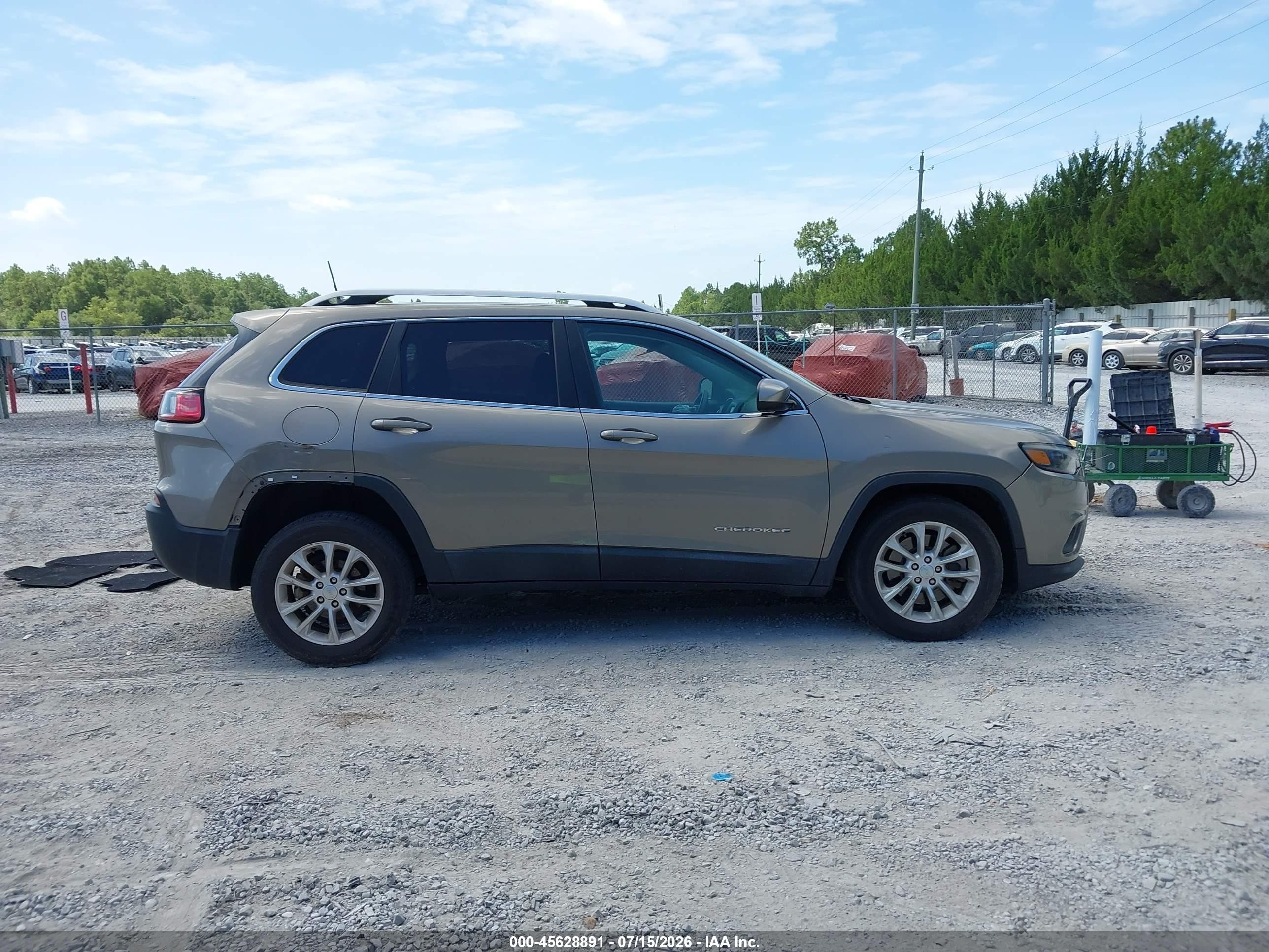 2019 Jeep Cherokee Latitude Fwd Коричневый vin: 1C4PJLCB3KD396107