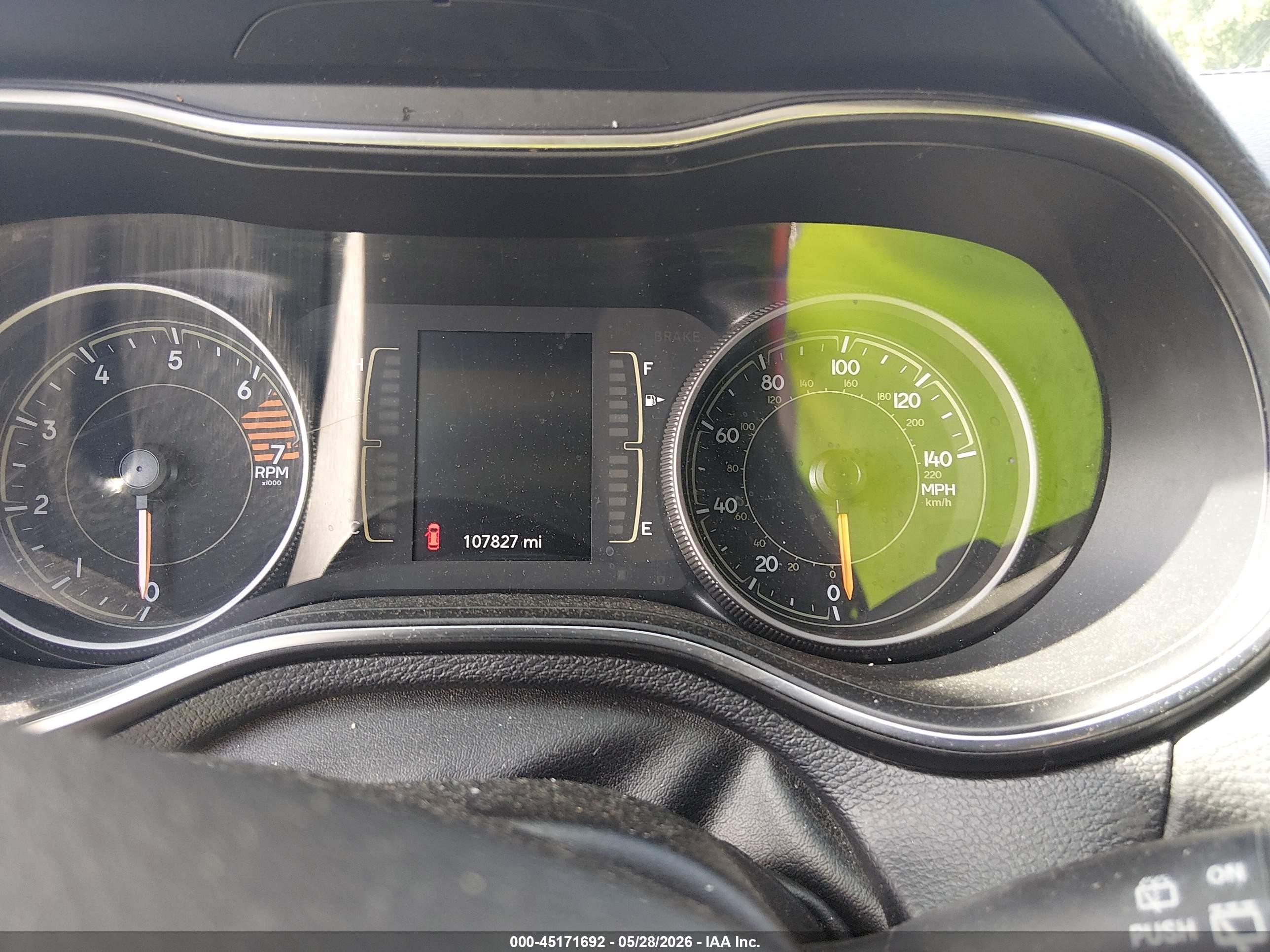 2019 Jeep Cherokee Latitude Fwd Gray vin: 1C4PJLCB3KD427999
