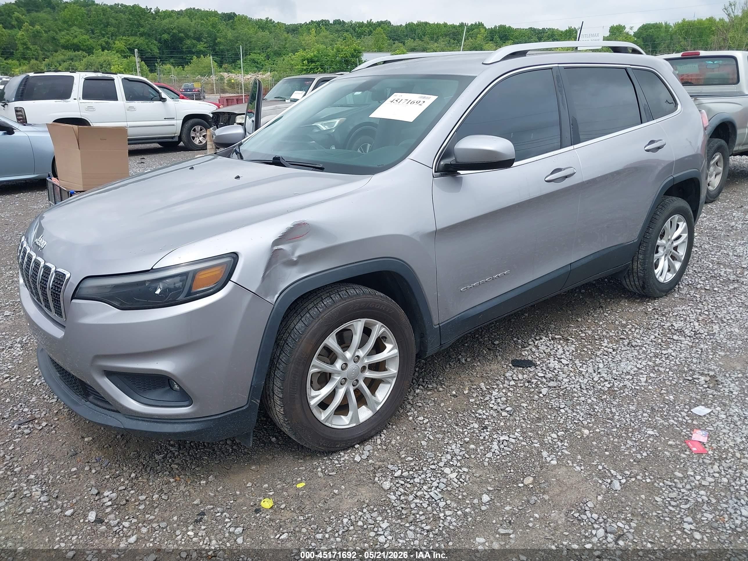 2019 Jeep Cherokee Latitude Fwd Gray vin: 1C4PJLCB3KD427999
