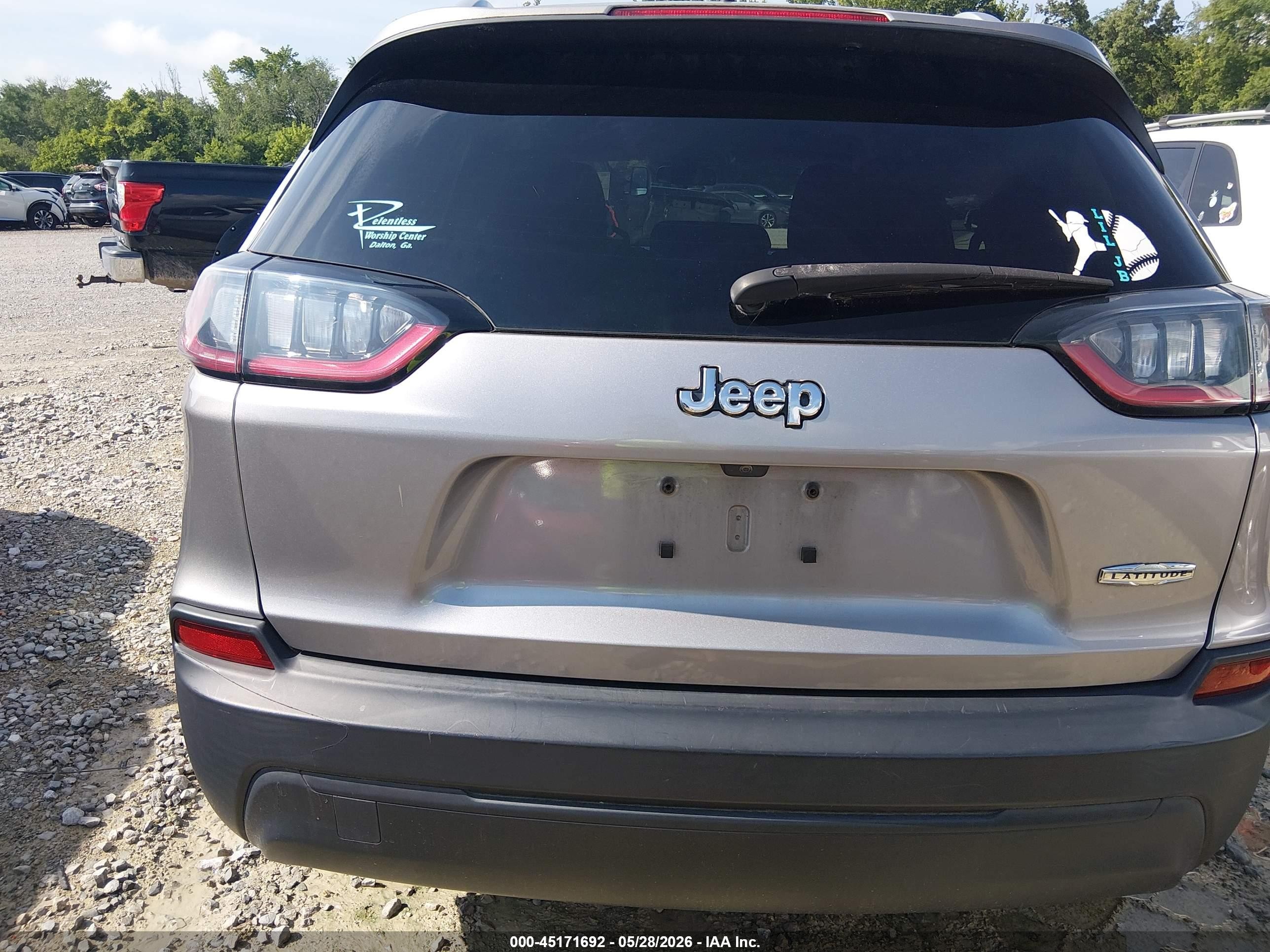 2019 Jeep Cherokee Latitude Fwd Gray vin: 1C4PJLCB3KD427999