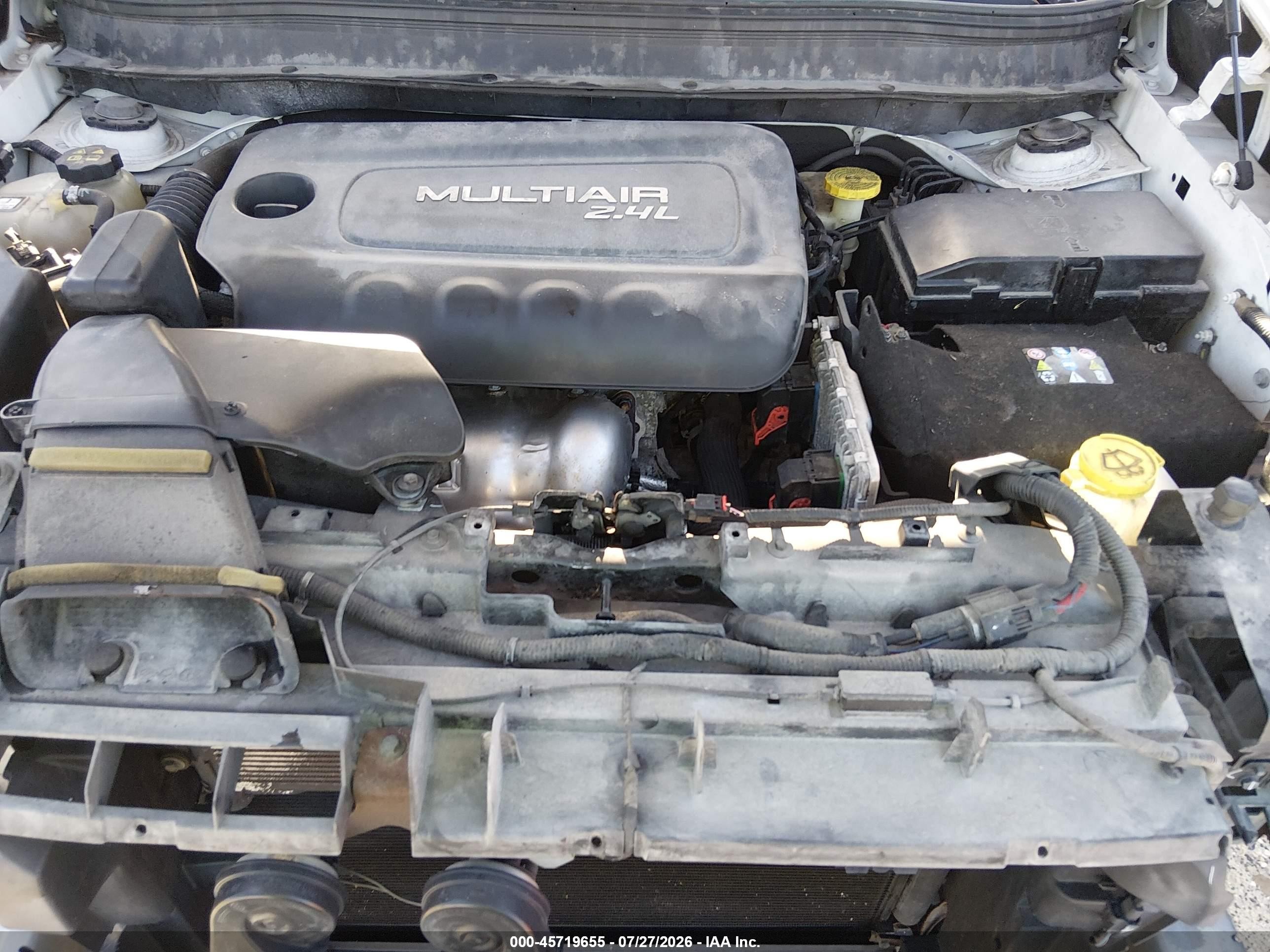2014 Jeep Cherokee Latitude Белый vin: 1C4PJLCB4EW126912