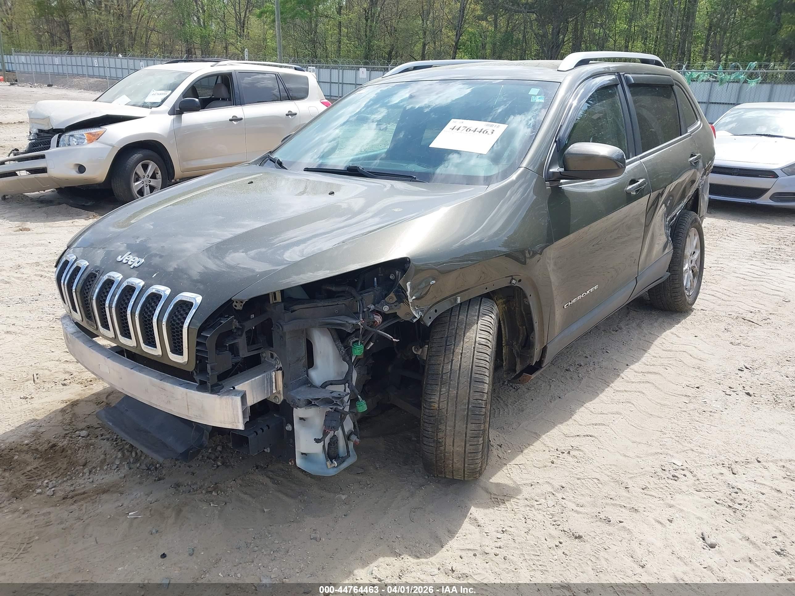 2014 Jeep Cherokee Latitude Green vin: 1C4PJLCB4EW194594