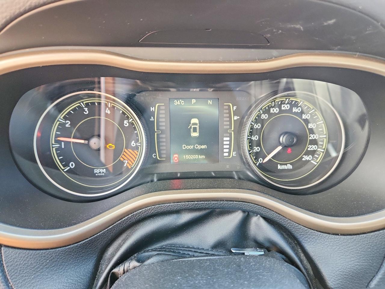 2014 Jeep Cherokee Latitude White vin: 1C4PJLCB4EW217002