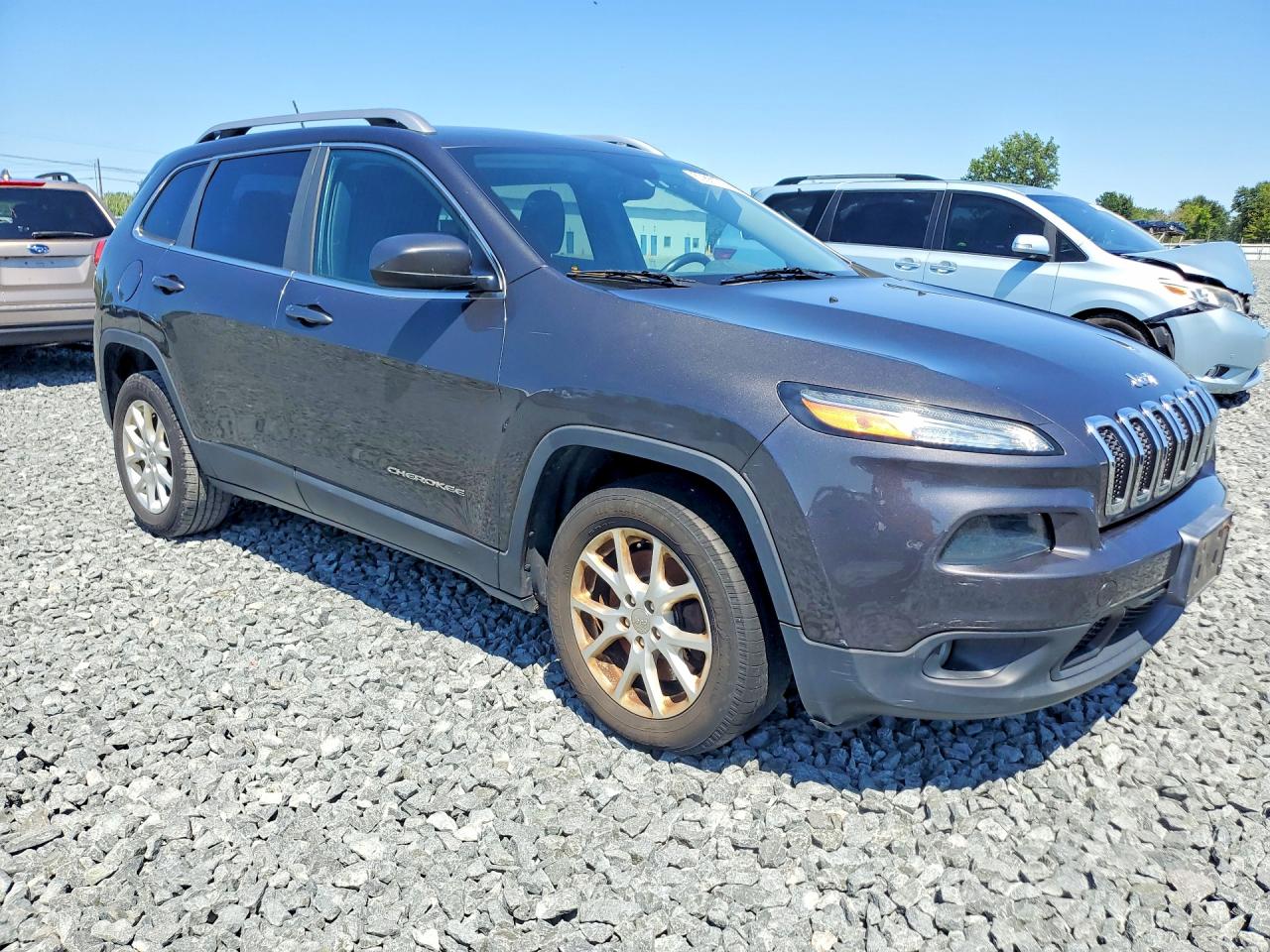 2014 Jeep Cherokee Latitude Gray vin: 1C4PJLCB4EW270315