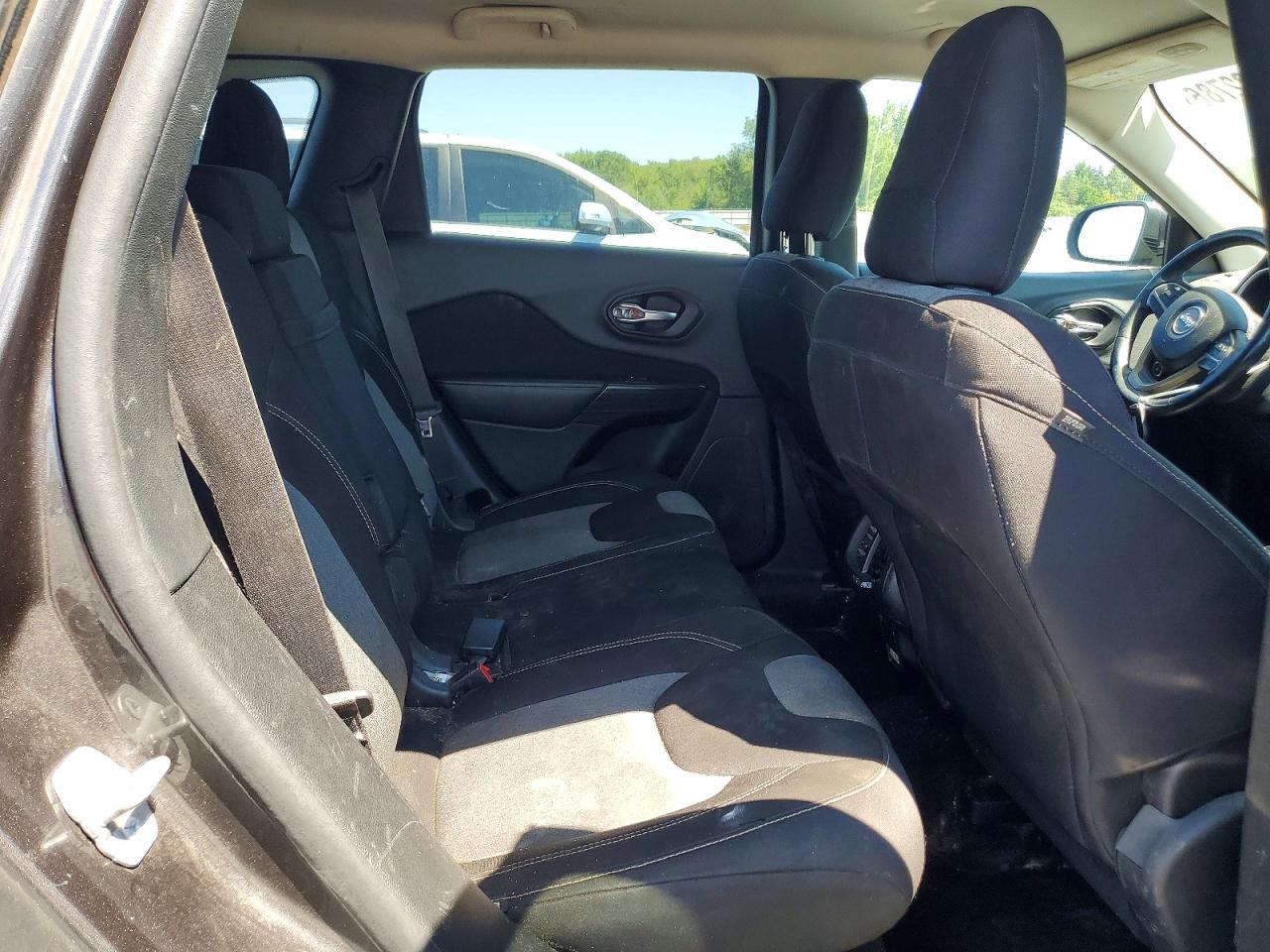 2014 Jeep Cherokee Latitude Gray vin: 1C4PJLCB4EW270315