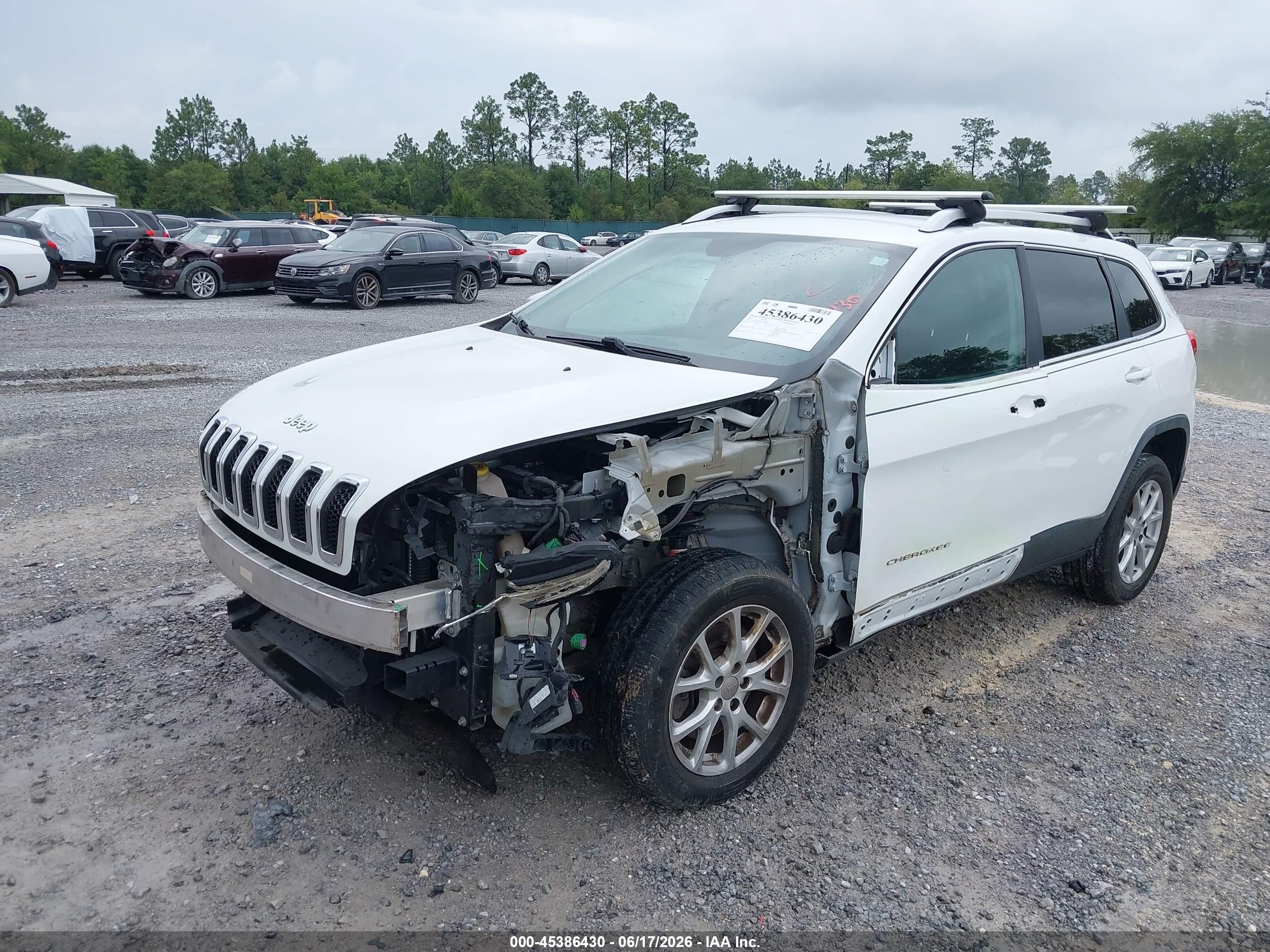 2015 Jeep Cherokee Latitude White vin: 1C4PJLCB4FW578697