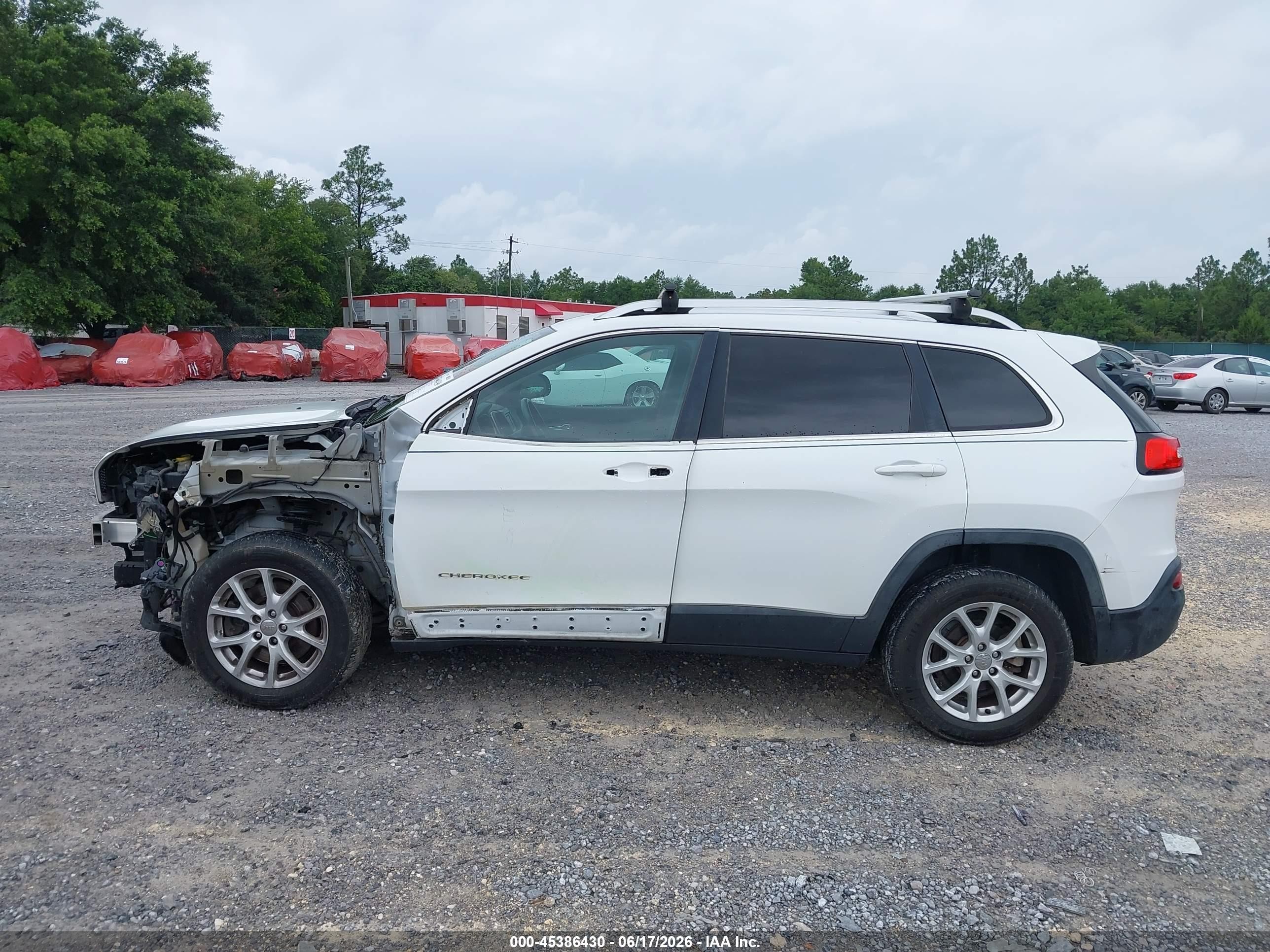 2015 Jeep Cherokee Latitude White vin: 1C4PJLCB4FW578697