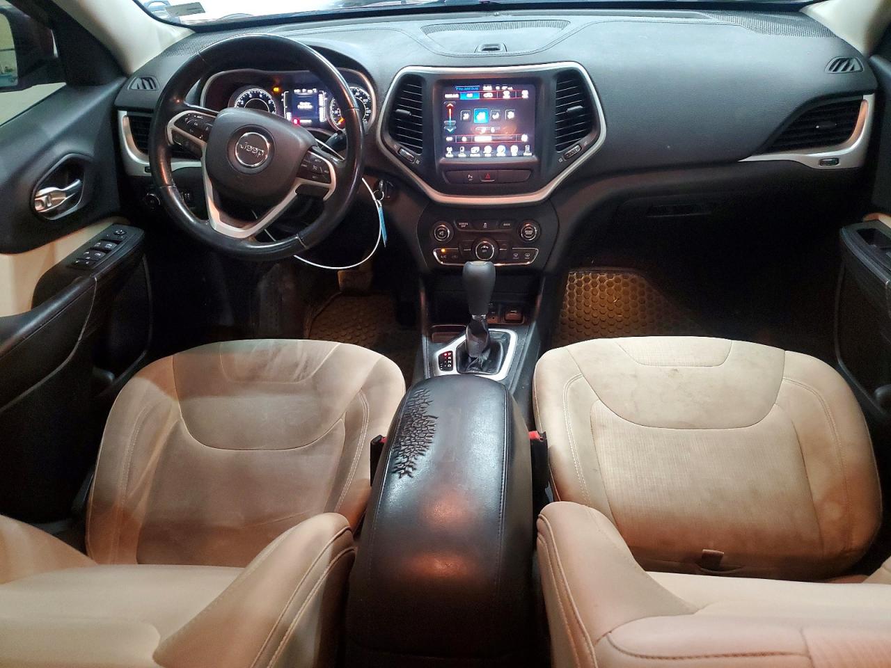 2015 Jeep Cherokee Latitude Burgundy vin: 1C4PJLCB4FW590090