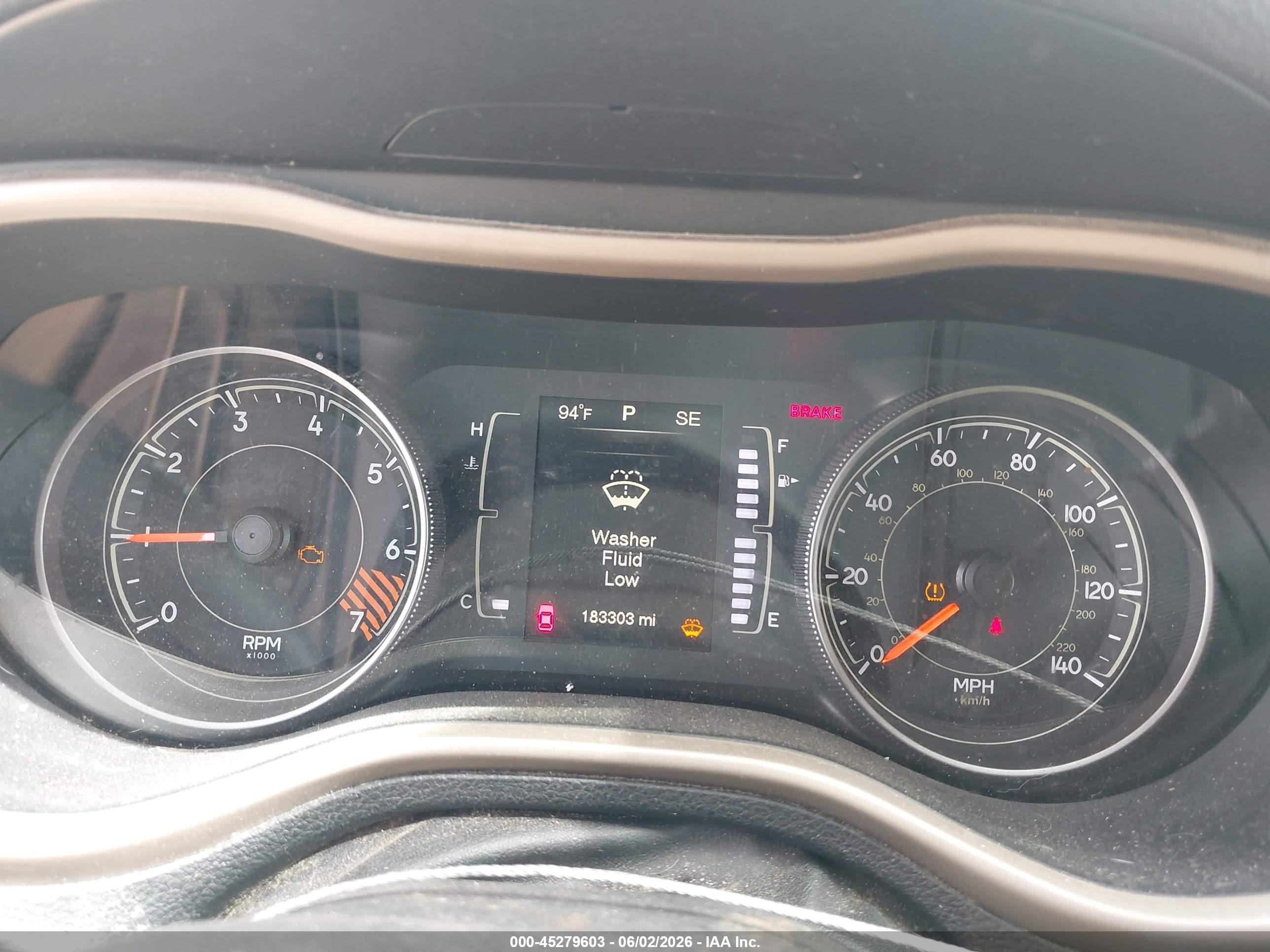 2015 Jeep Cherokee Latitude Бордовый vin: 1C4PJLCB4FW601881