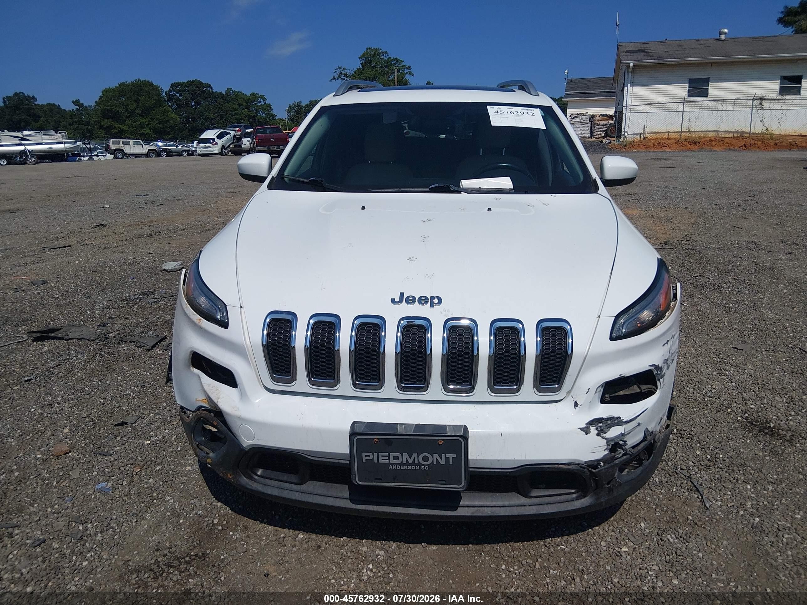 2015 Jeep Cherokee Latitude White vin: 1C4PJLCB4FW628000
