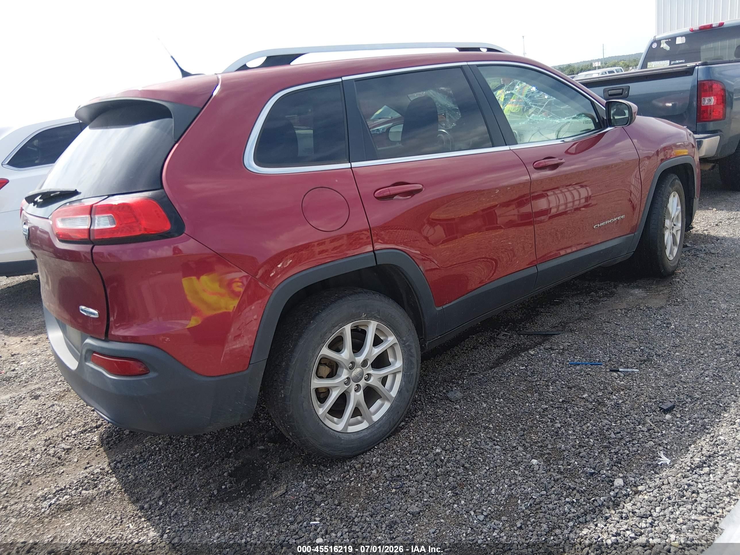 2015 Jeep Cherokee Latitude Red vin: 1C4PJLCB4FW689623