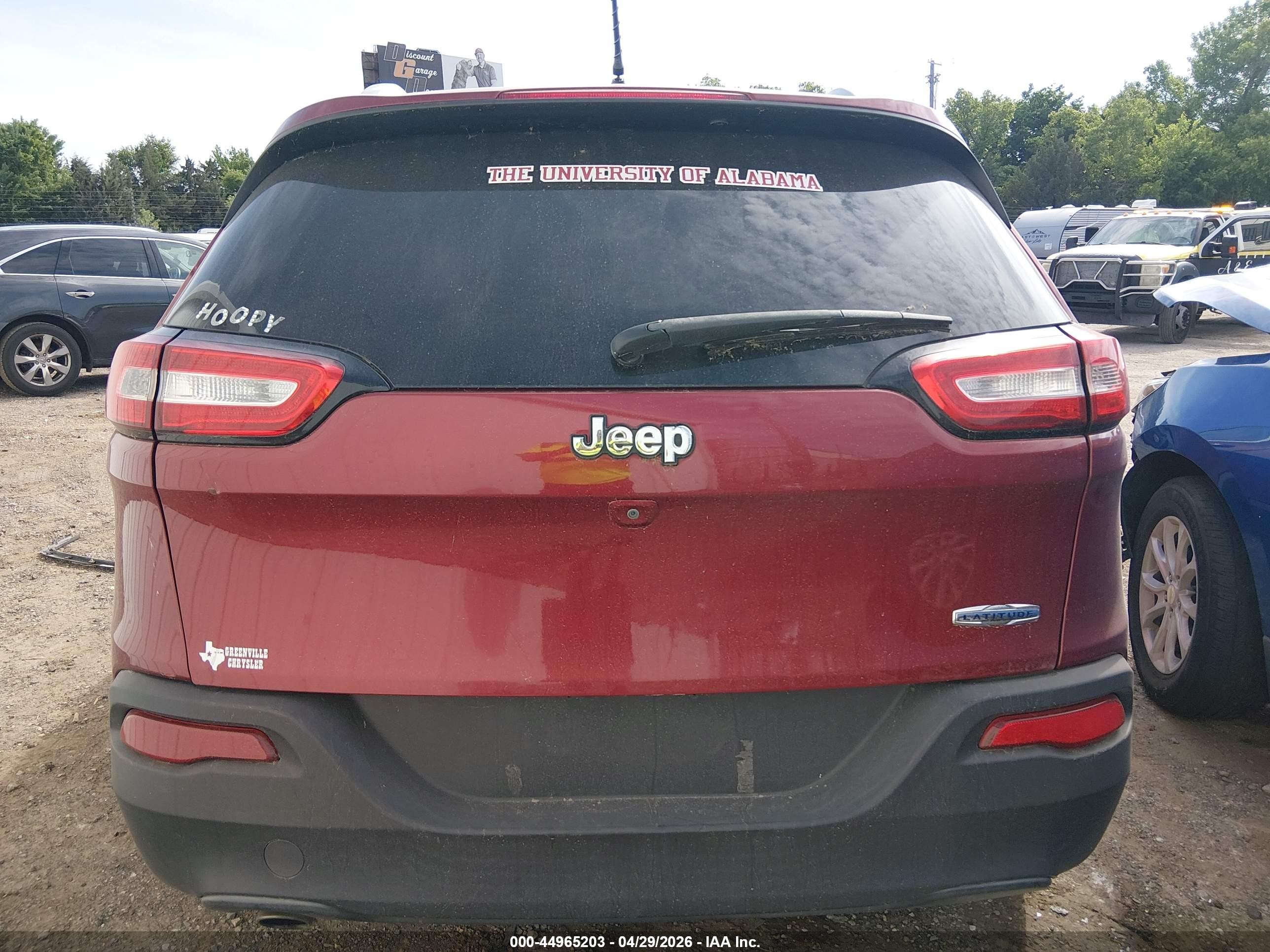 2015 Jeep Cherokee Latitude Red vin: 1C4PJLCB4FW700460