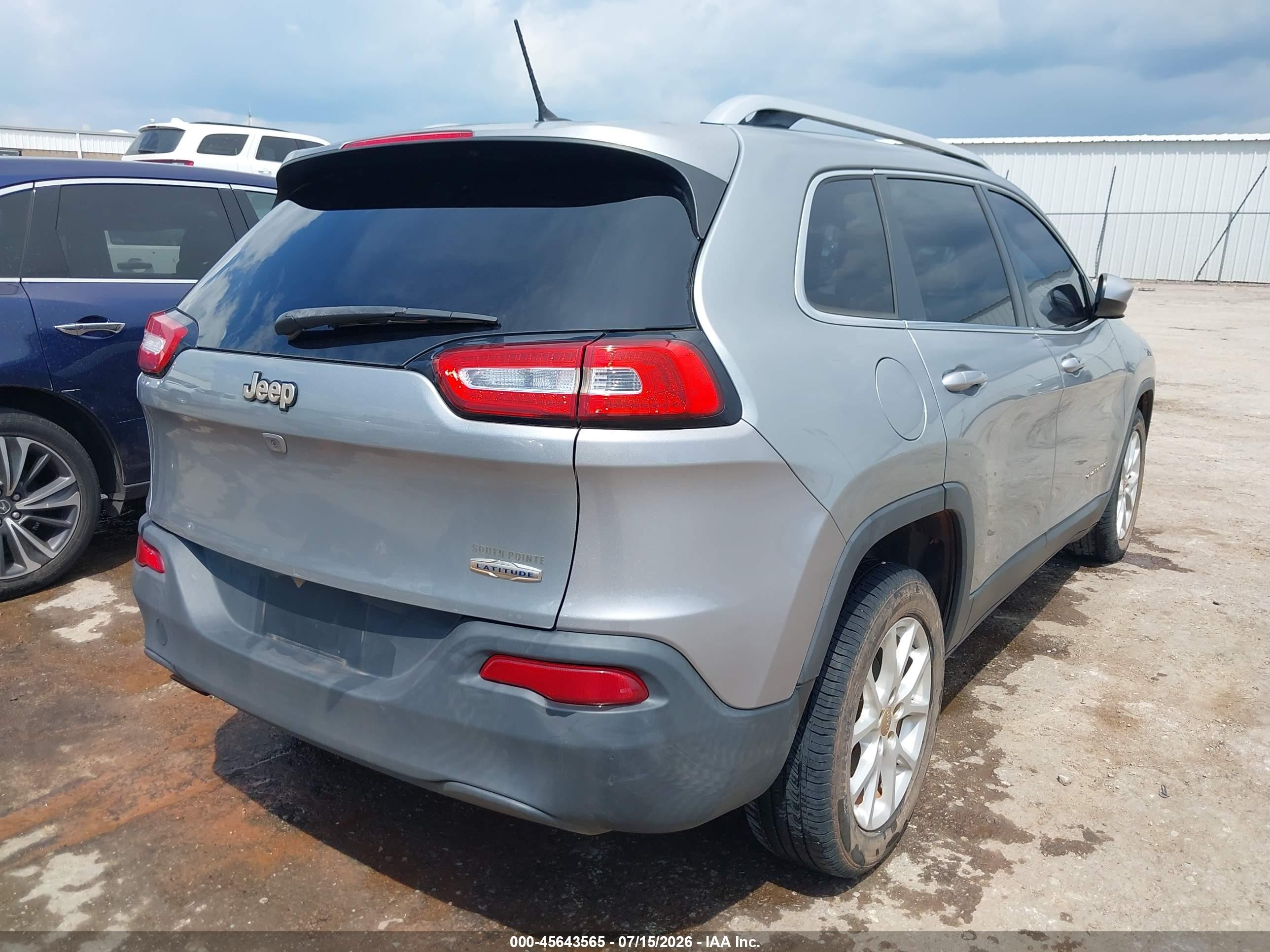2015 Jeep Cherokee Latitude Gray vin: 1C4PJLCB4FW721731