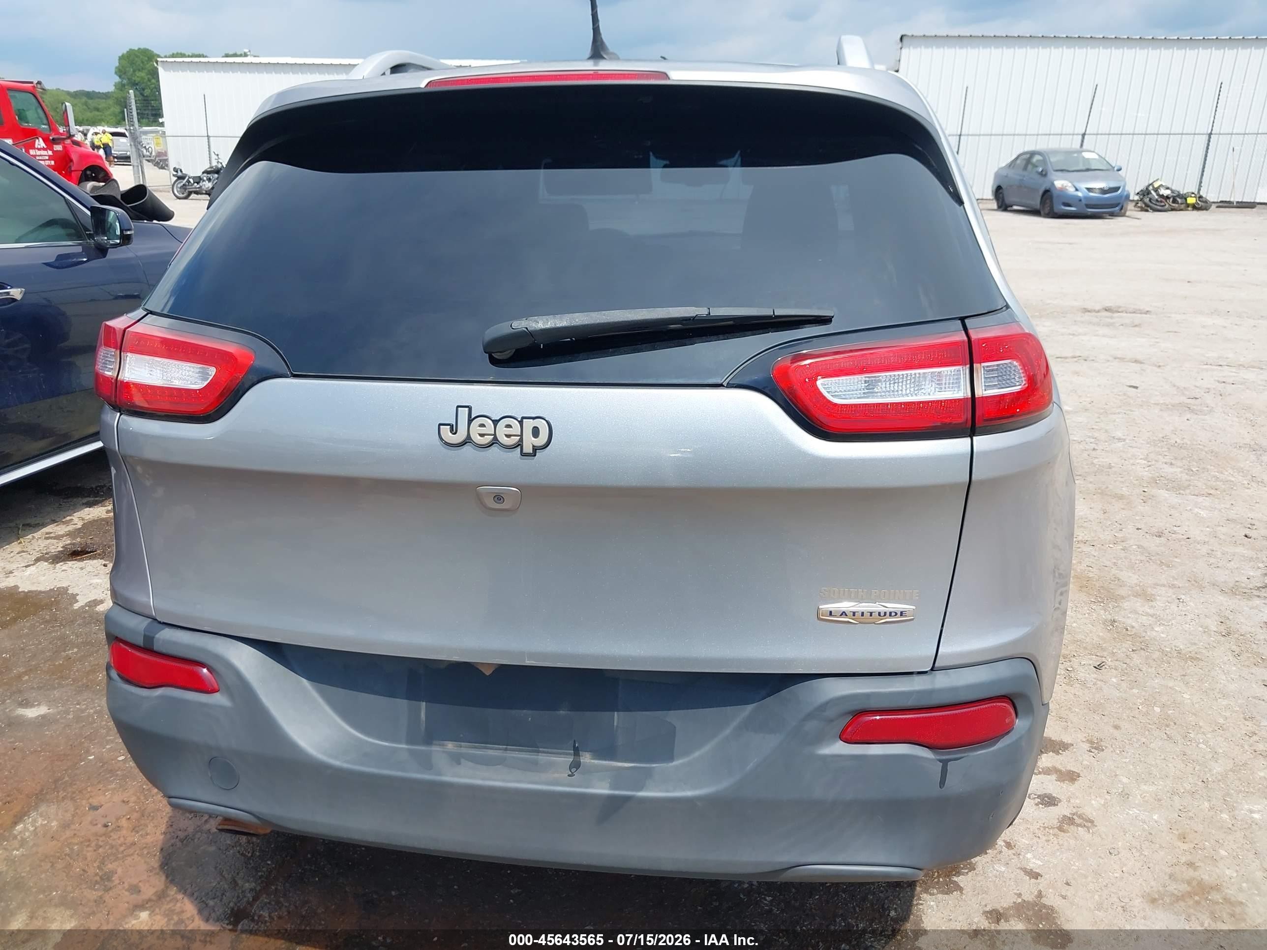 2015 Jeep Cherokee Latitude Gray vin: 1C4PJLCB4FW721731