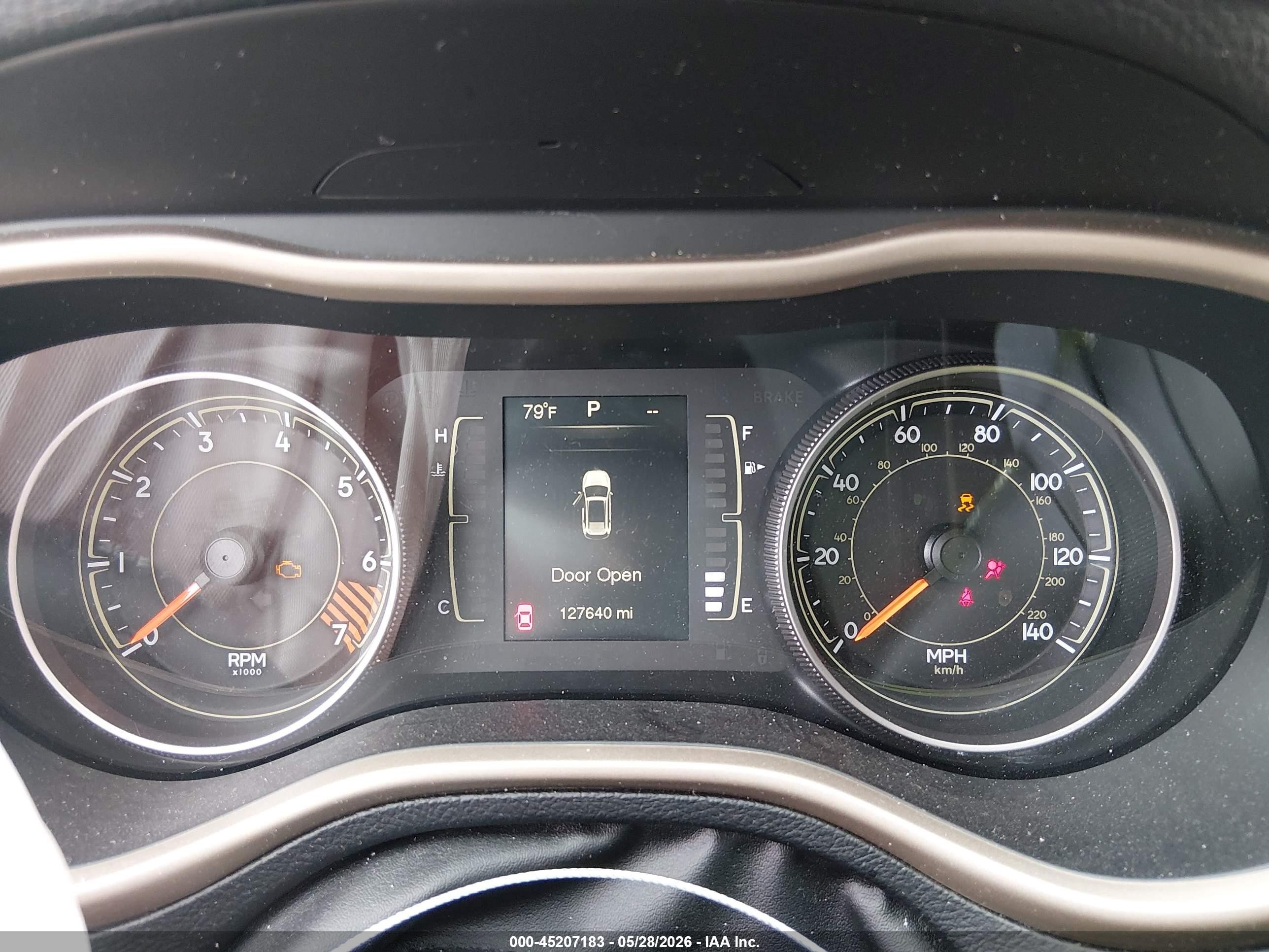 2015 Jeep Cherokee Latitude Altitude Silver vin: 1C4PJLCB4FW723186