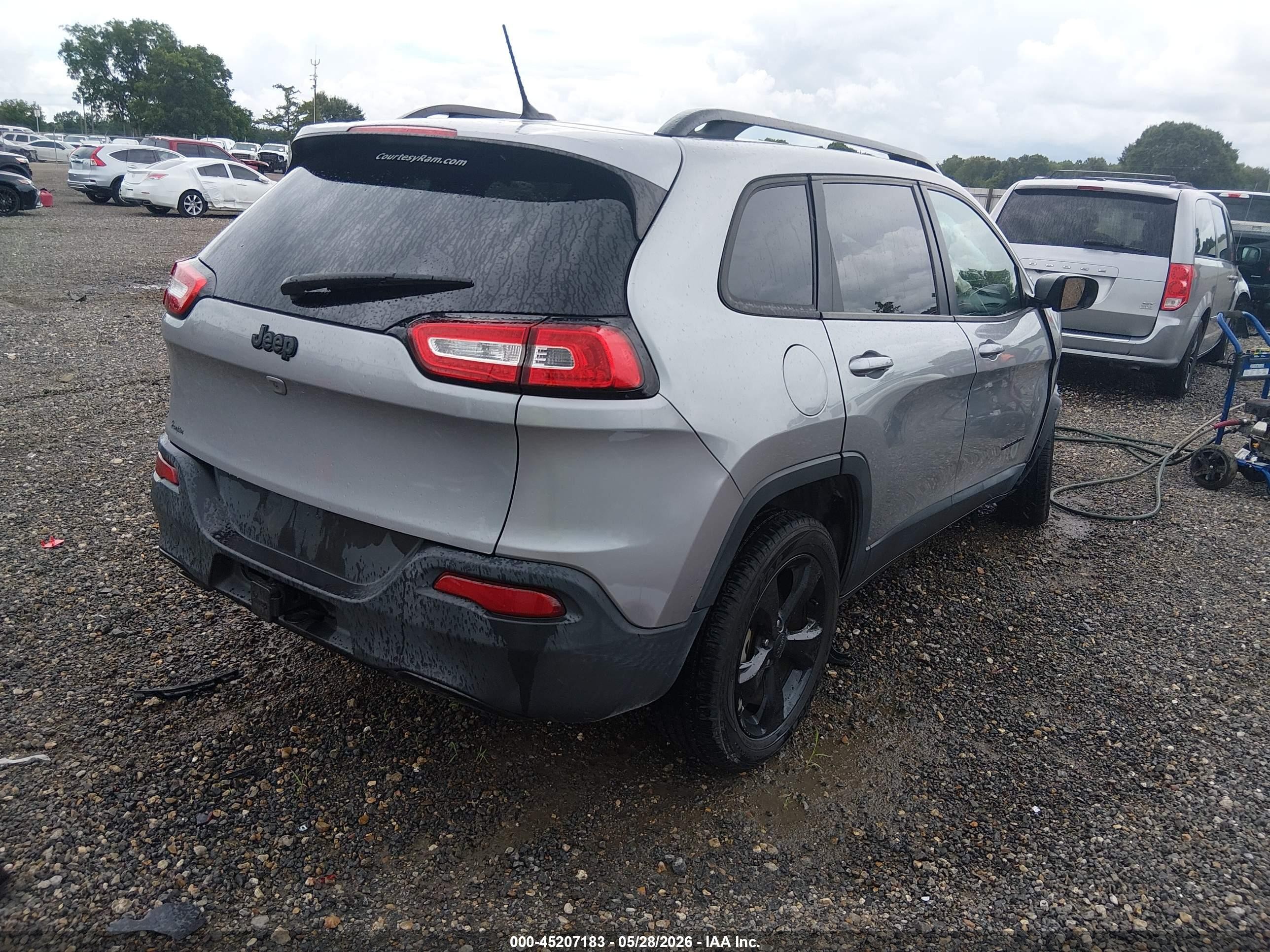 2015 Jeep Cherokee Latitude Altitude Silver vin: 1C4PJLCB4FW723186