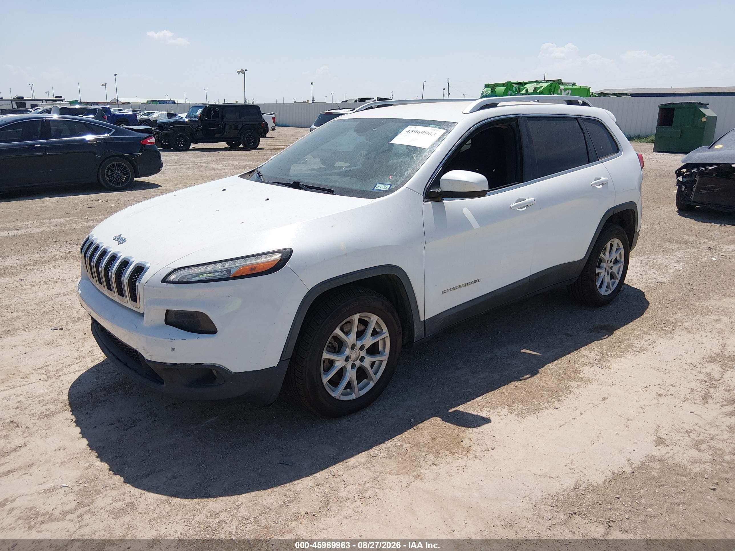 2015 Jeep Cherokee Latitude White vin: 1C4PJLCB4FW741591