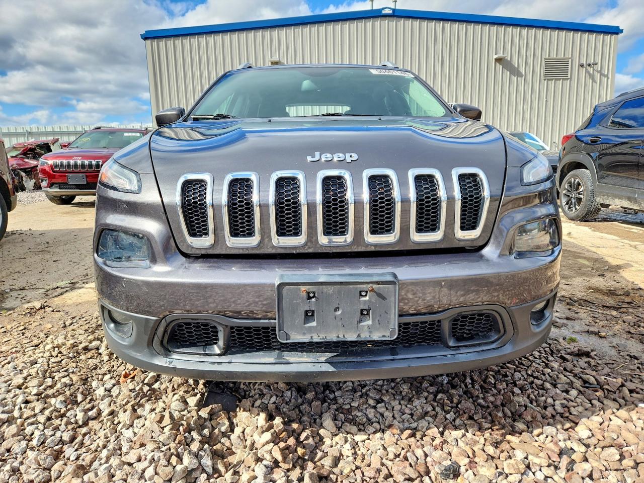 2017 Jeep Cherokee Latitude Gray vin: 1C4PJLCB4HW535576