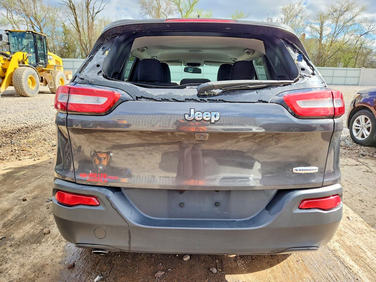 2017 Jeep Cherokee Latitude Gray vin: 1C4PJLCB4HW535576