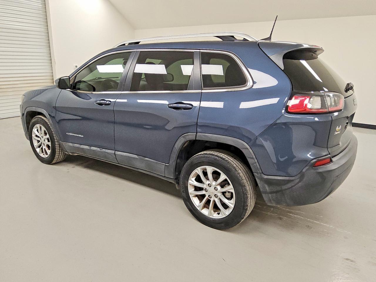 2019 Jeep Cherokee Latitude Blue vin: 1C4PJLCB4KD486429