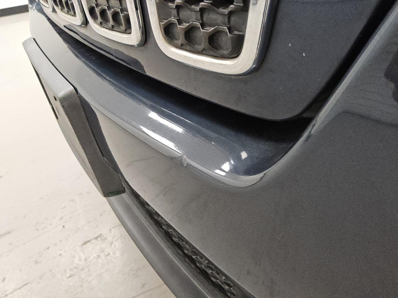 2019 Jeep Cherokee Latitude Blue vin: 1C4PJLCB4KD486429 Damage: Front Bumper, Dent(S) W/ Paint Dmg, 1 To 2 Inches