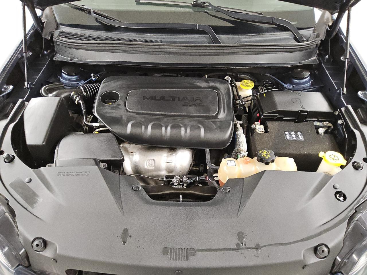 2019 Jeep Cherokee Latitude Blue vin: 1C4PJLCB4KD486429 Damage: Engine, Broken, Repair Required