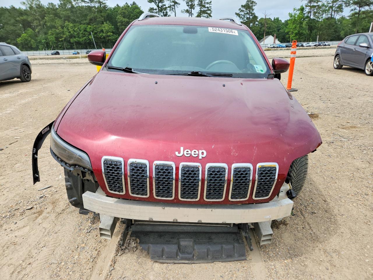 2020 Jeep Cherokee Latitude Red vin: 1C4PJLCB4LD547442