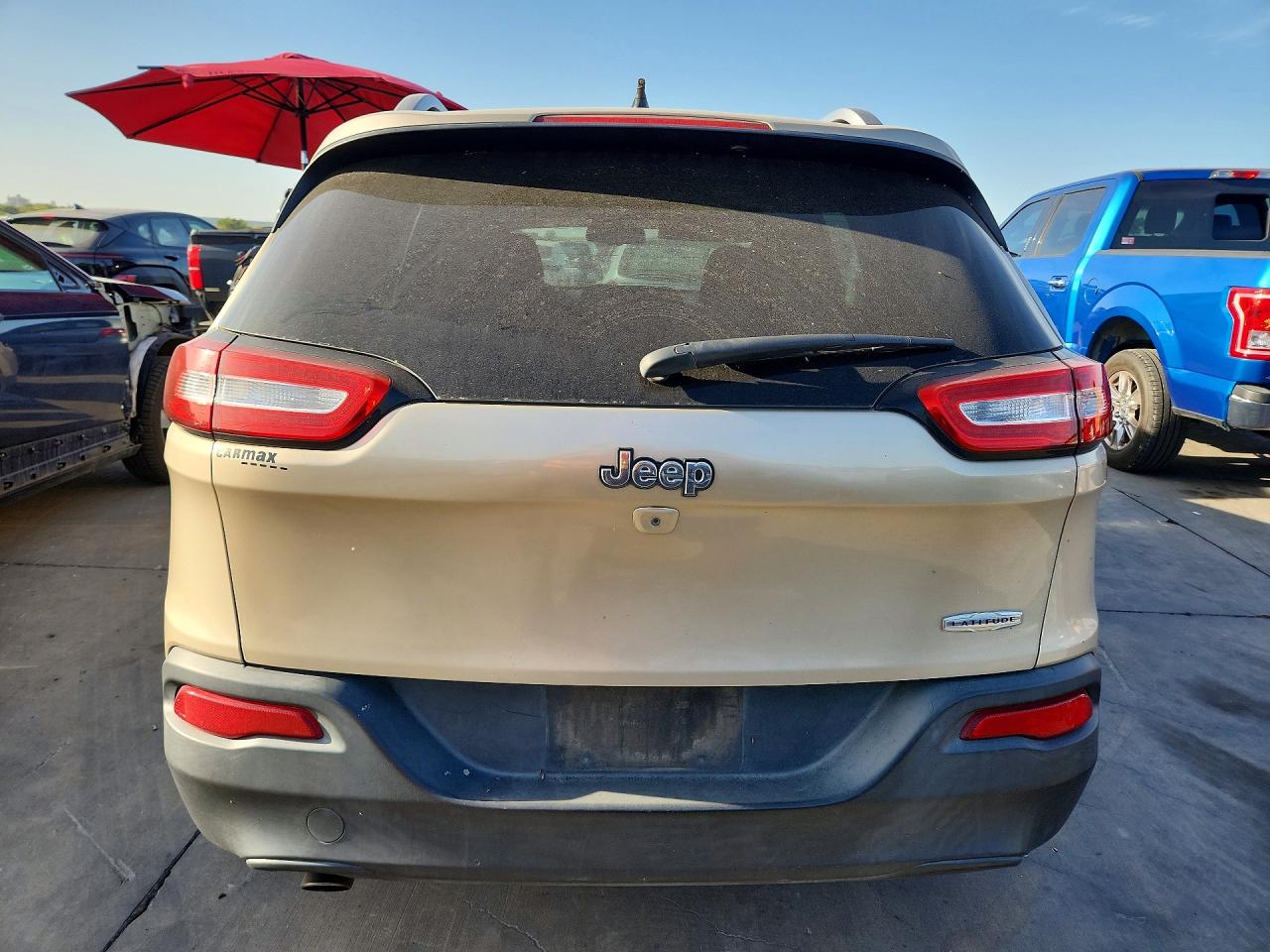 2014 Jeep Cherokee Latitude Beige vin: 1C4PJLCB5EW186844