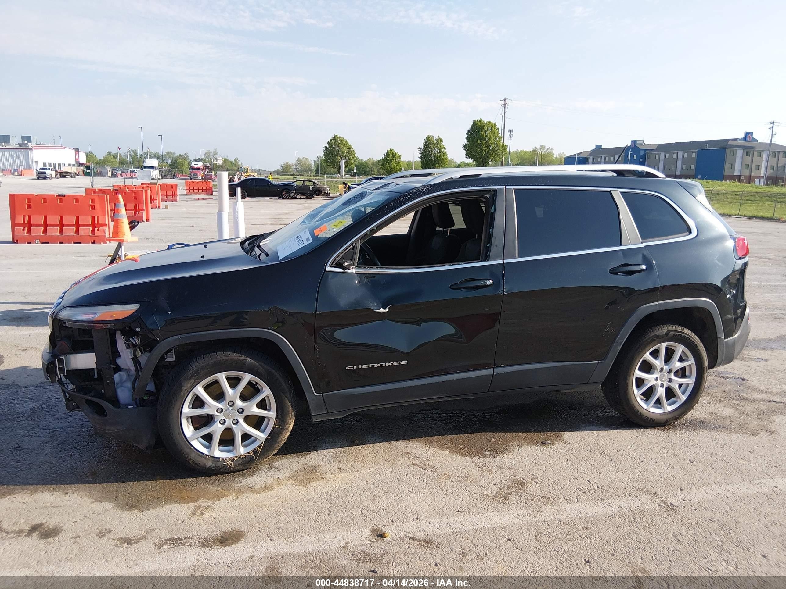 2014 Jeep Cherokee Latitude Black vin: 1C4PJLCB5EW299290