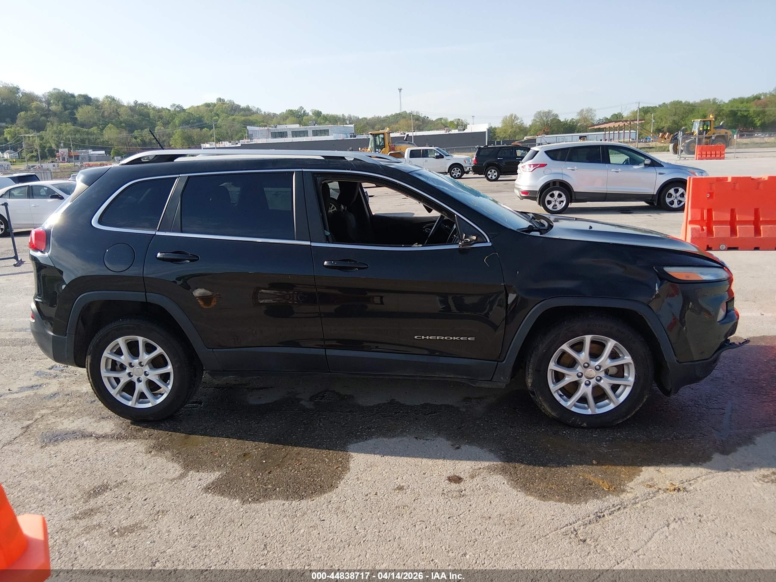 2014 Jeep Cherokee Latitude Black vin: 1C4PJLCB5EW299290