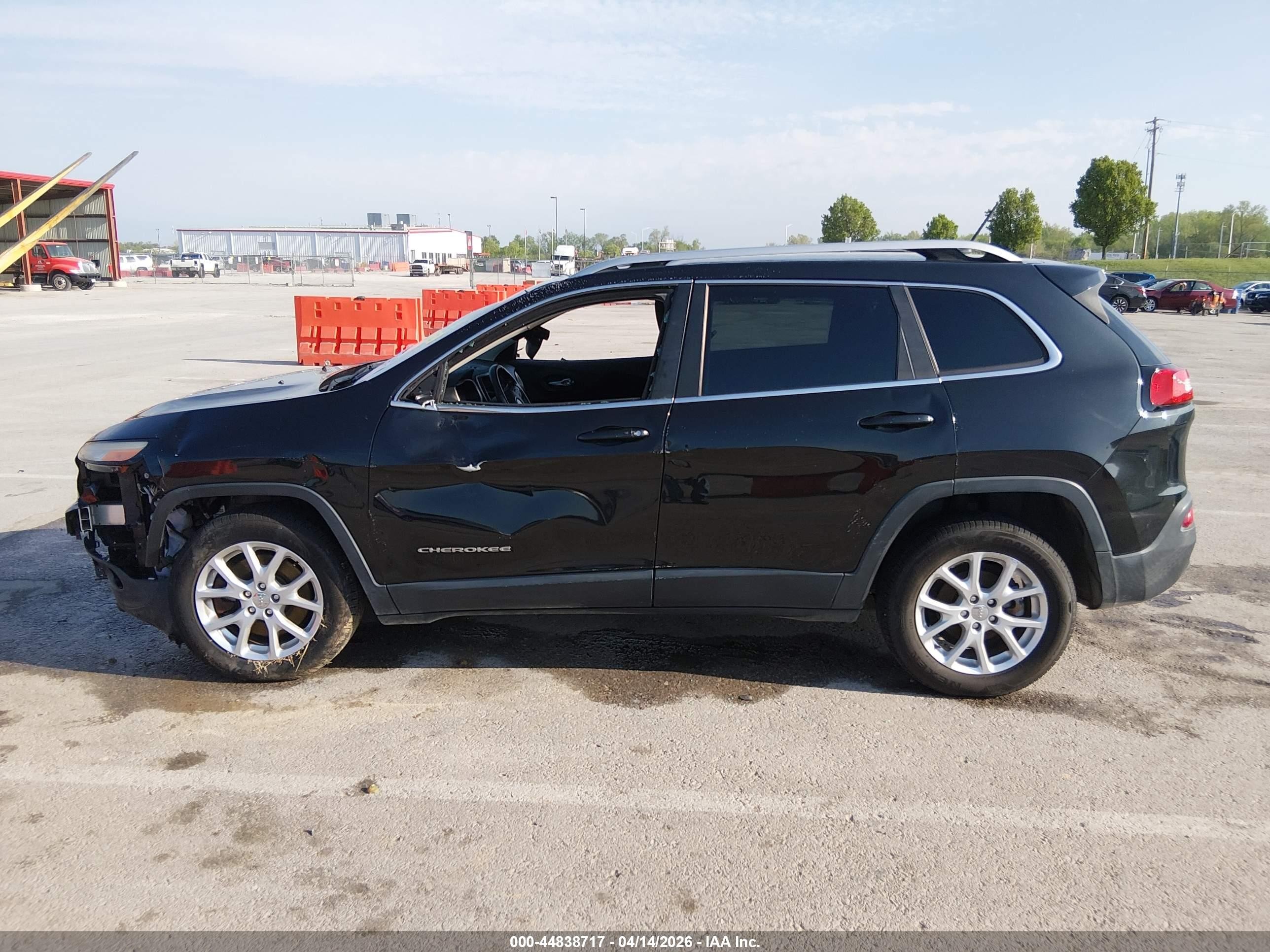 2014 Jeep Cherokee Latitude Black vin: 1C4PJLCB5EW299290
