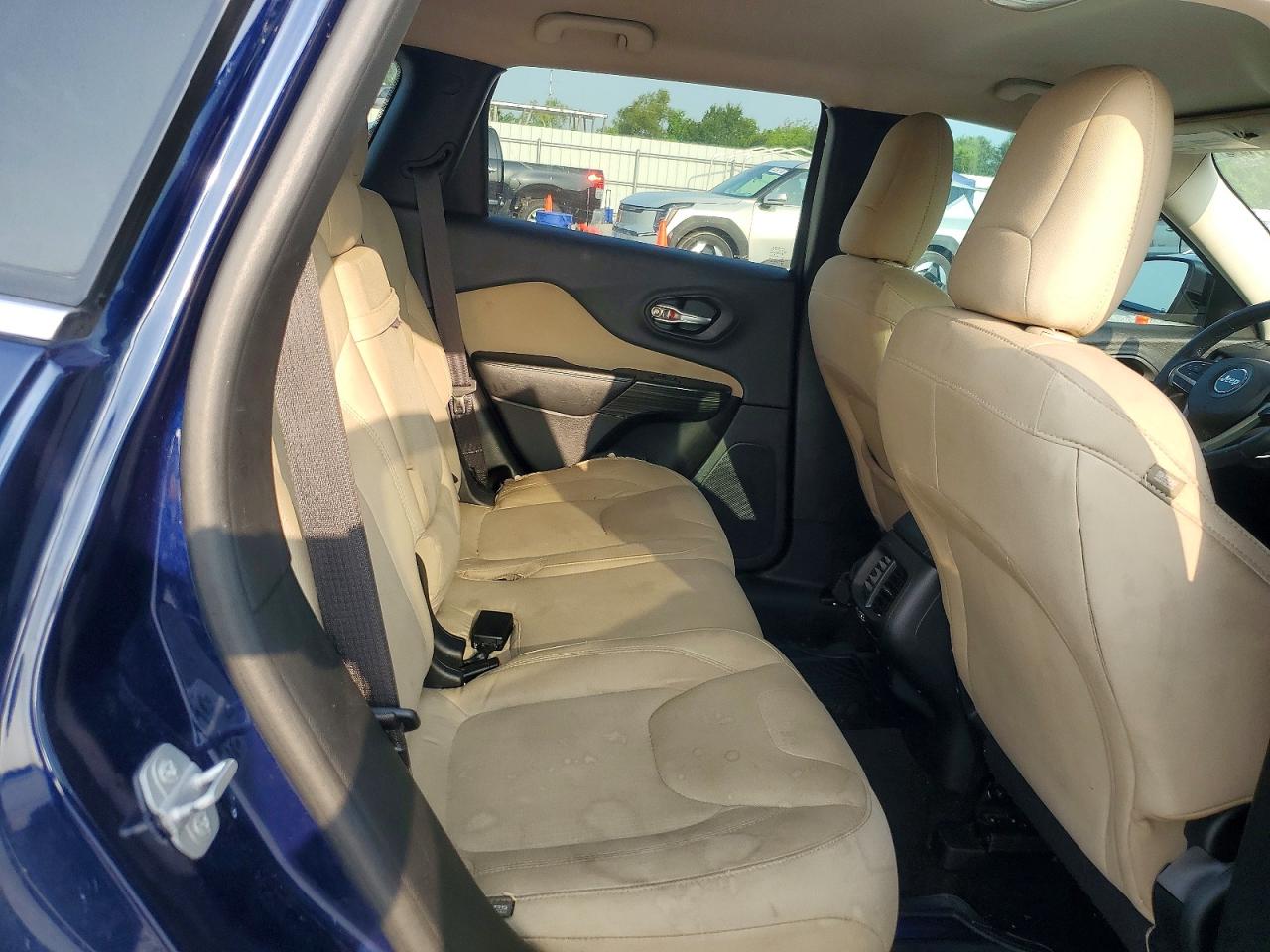 2015 Jeep Cherokee Latitude Blue vin: 1C4PJLCB5FW516242