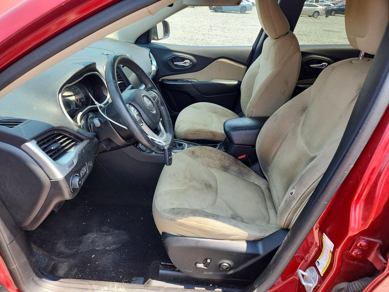 2015 Jeep Cherokee Latitude Burgundy vin: 1C4PJLCB5FW518220