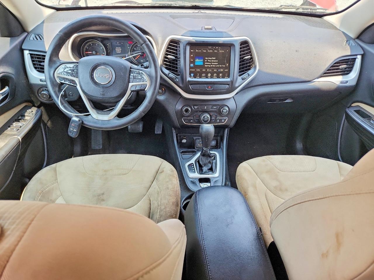 2015 Jeep Cherokee Latitude Burgundy vin: 1C4PJLCB5FW518220