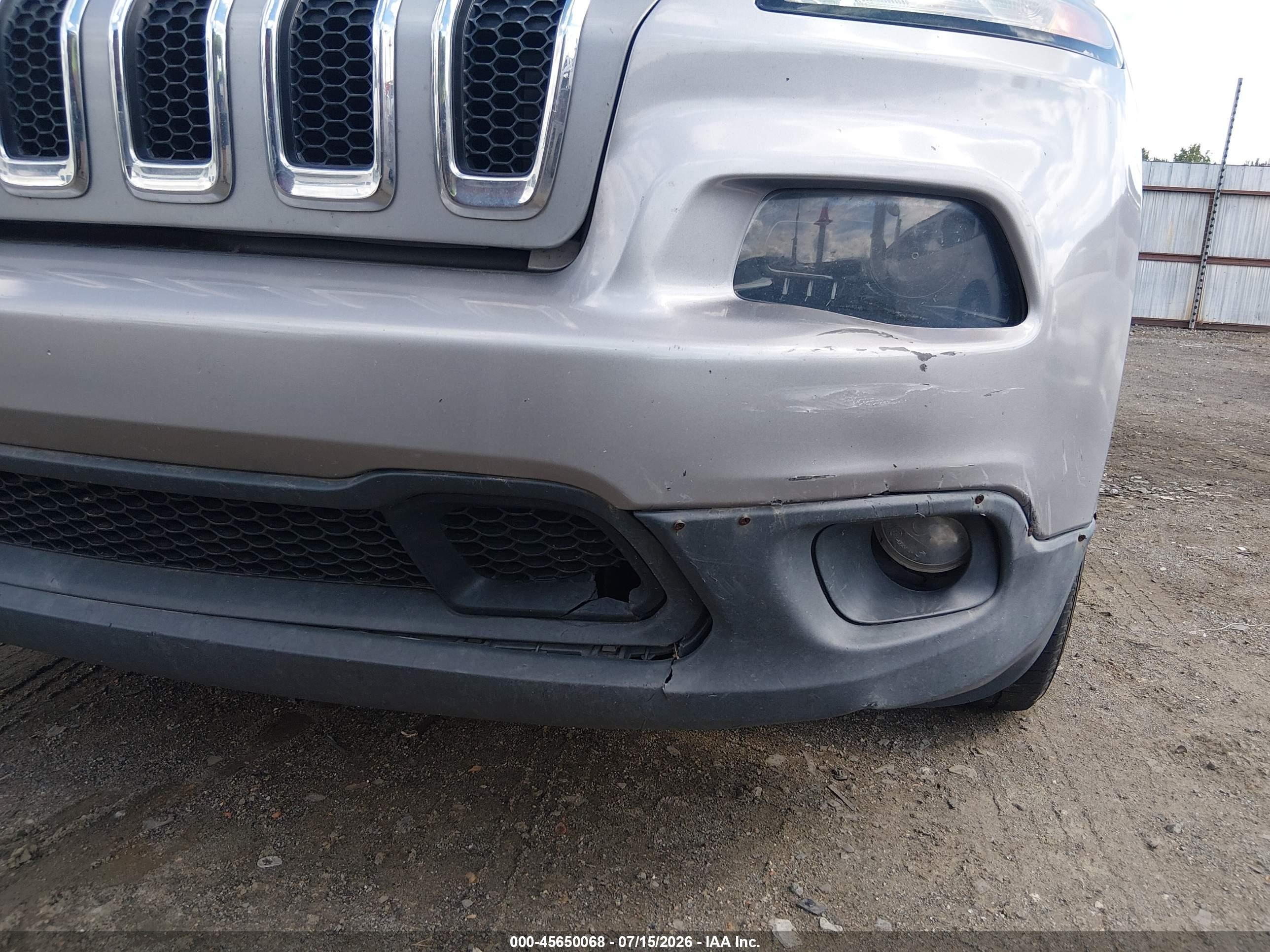 2015 Jeep Cherokee Latitude Gray vin: 1C4PJLCB5FW597419