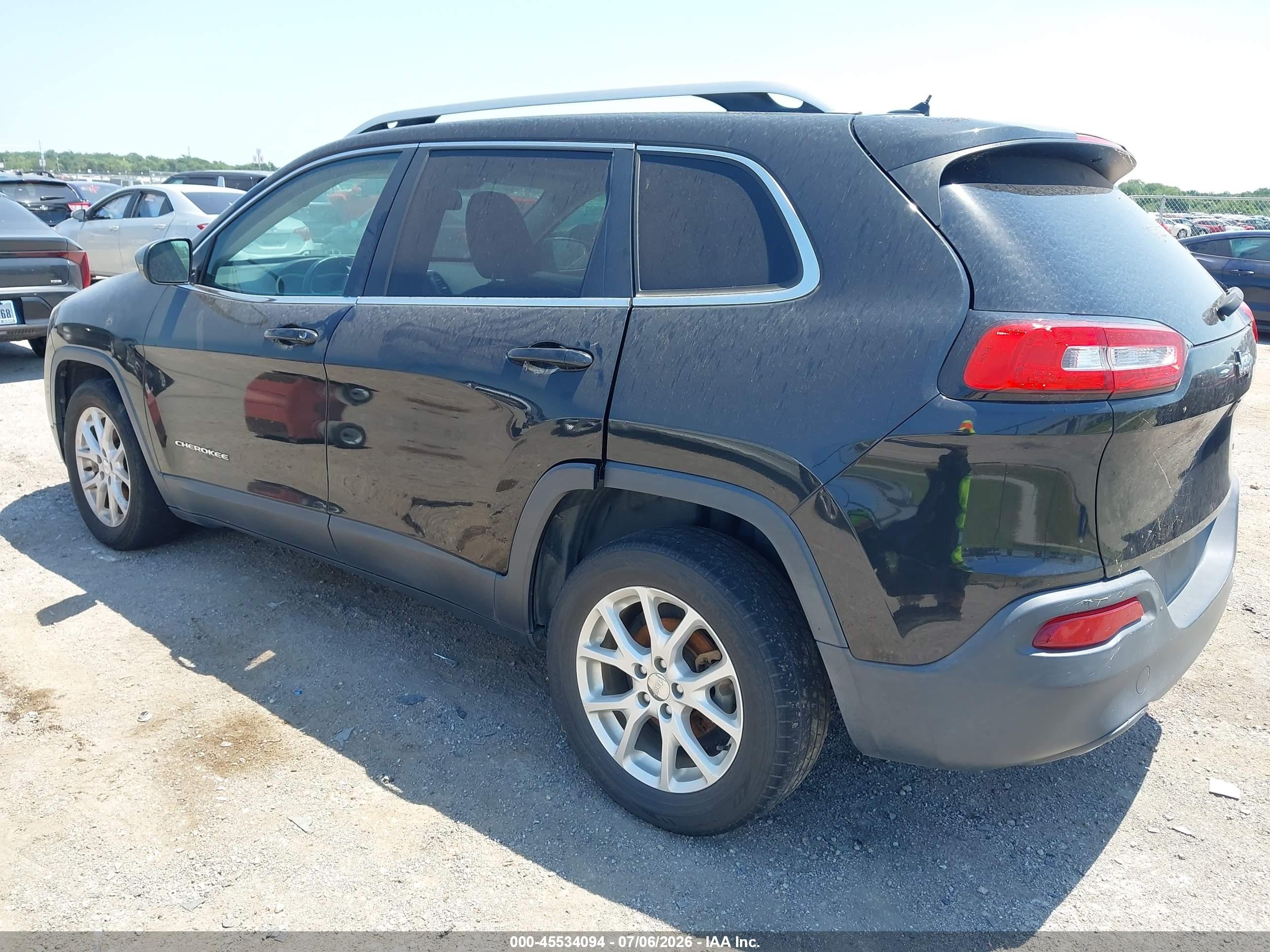 2015 Jeep Cherokee Latitude Black vin: 1C4PJLCB5FW628636