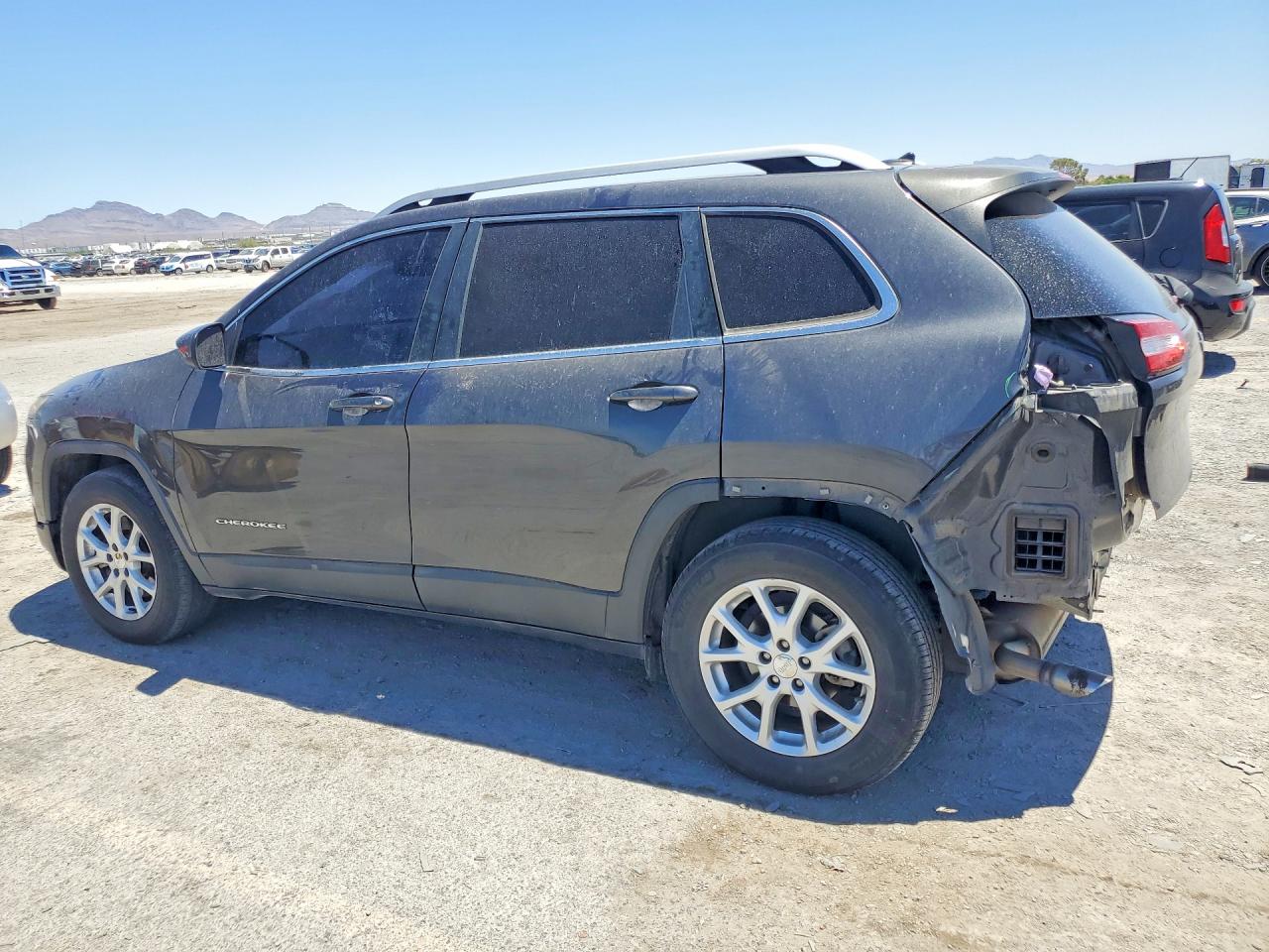 2015 Jeep Cherokee Latitude Gray vin: 1C4PJLCB5FW790766