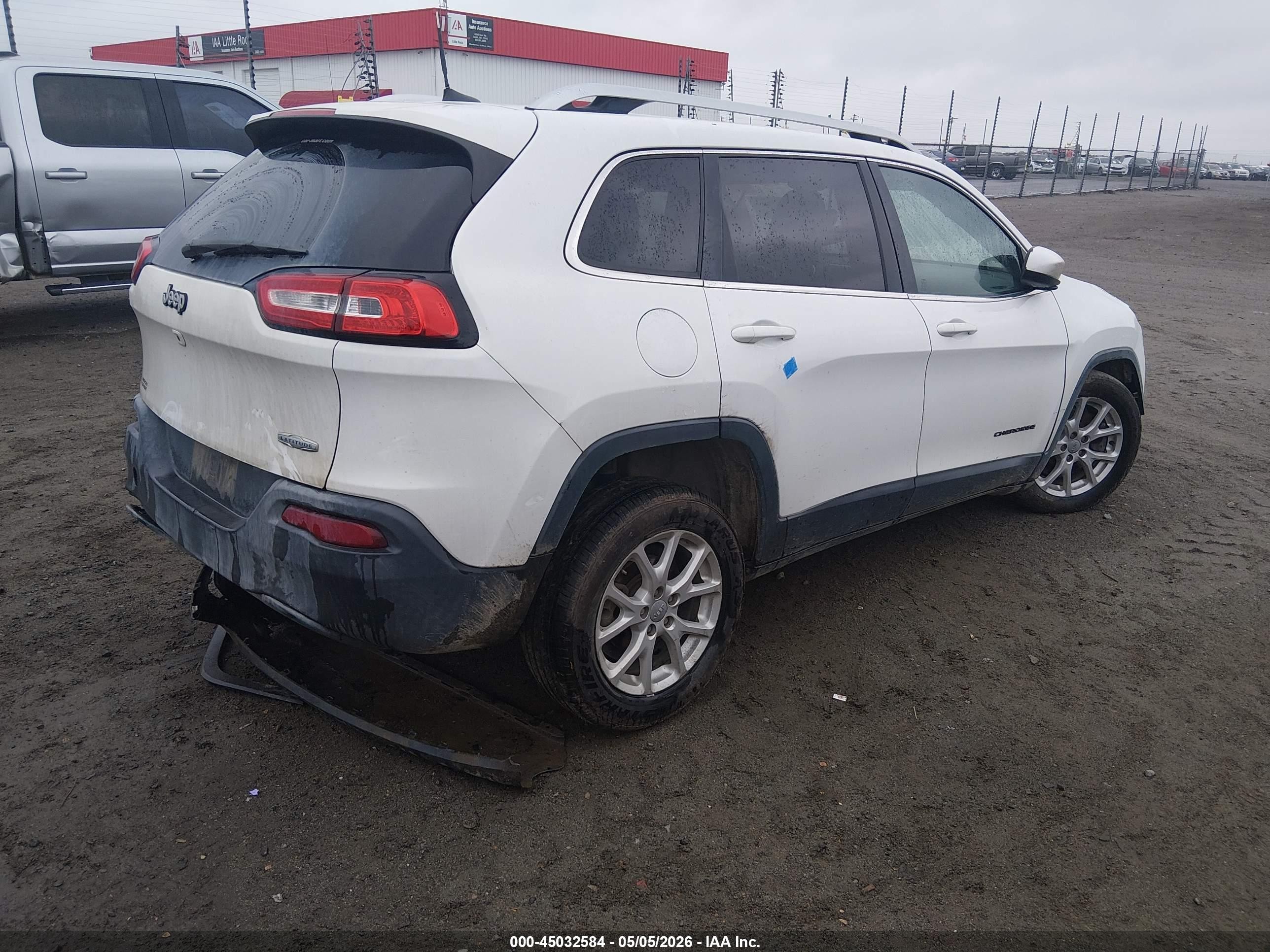 2016 Jeep Cherokee Latitude White vin: 1C4PJLCB5GW126369