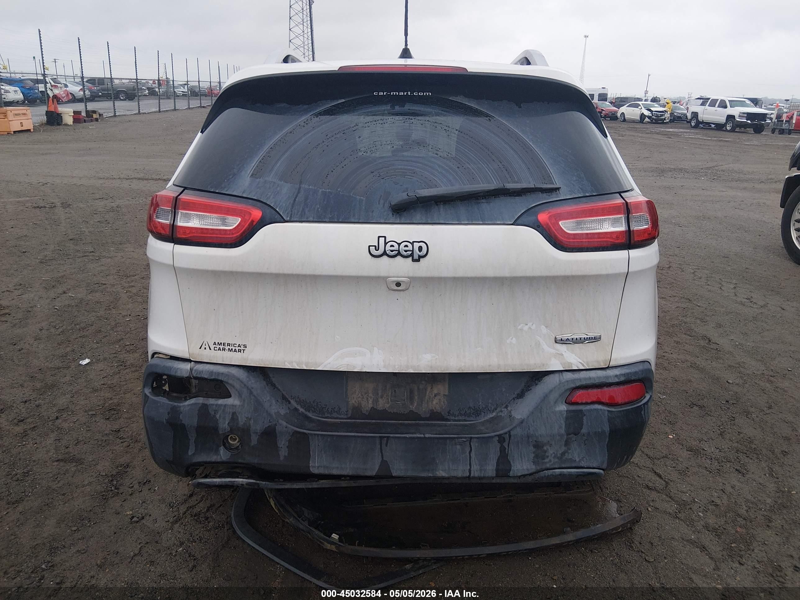 2016 Jeep Cherokee Latitude White vin: 1C4PJLCB5GW126369